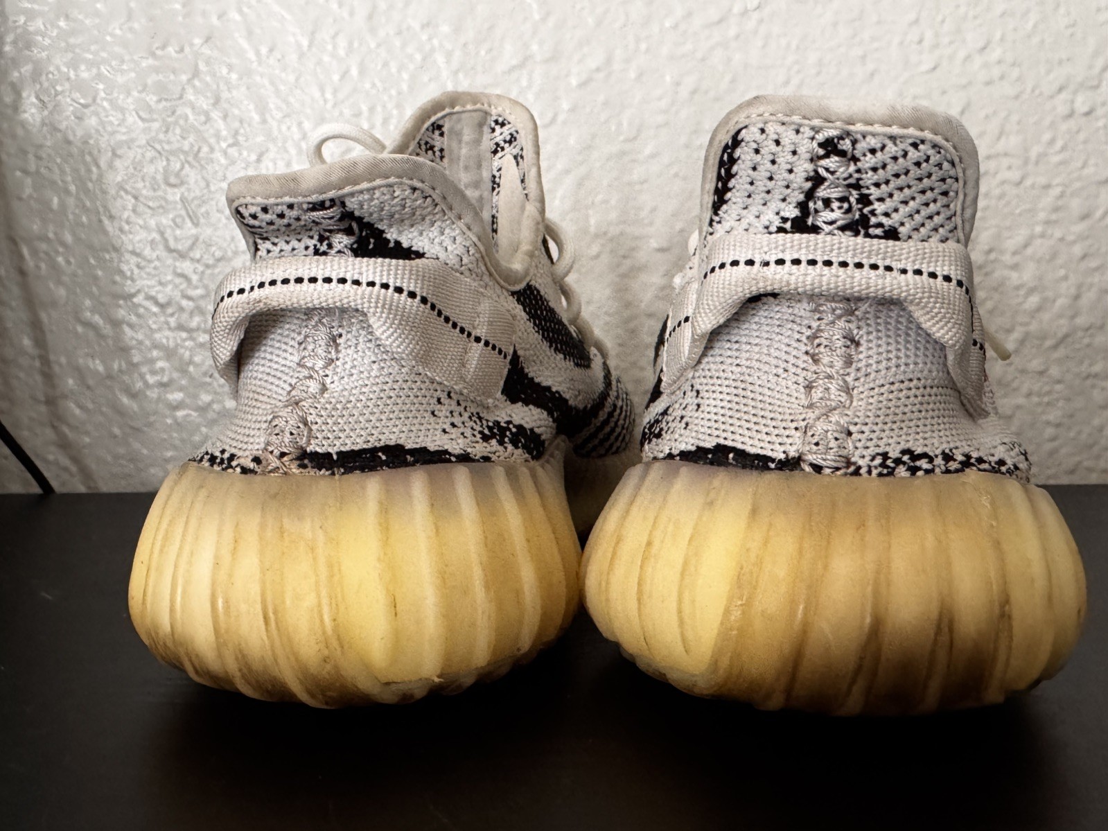 Size 9 – adidas Yeezy Boost 350 V2 Low Zebra