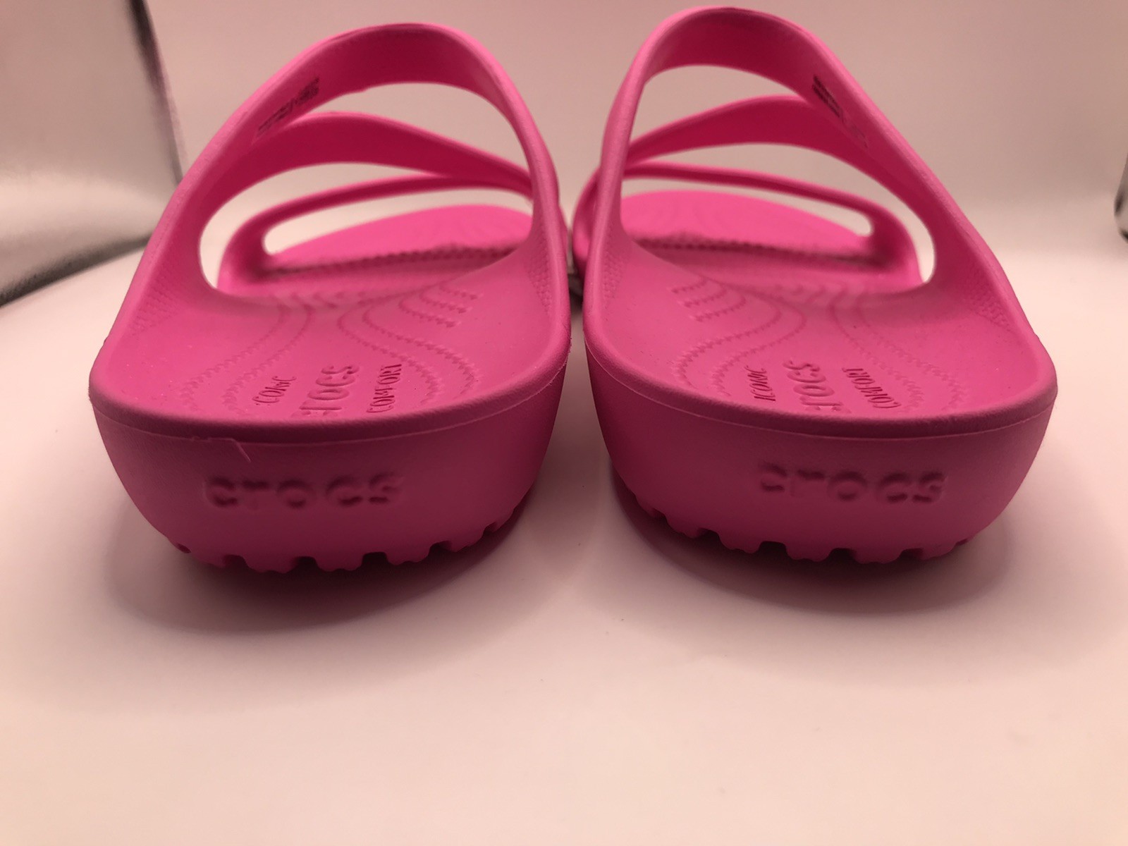WOMEN’S ELECTRIC PINK CROCS Z-STRAP KADEE II FLIP FLOP BEACH SANDAL SIZE 9 NWT