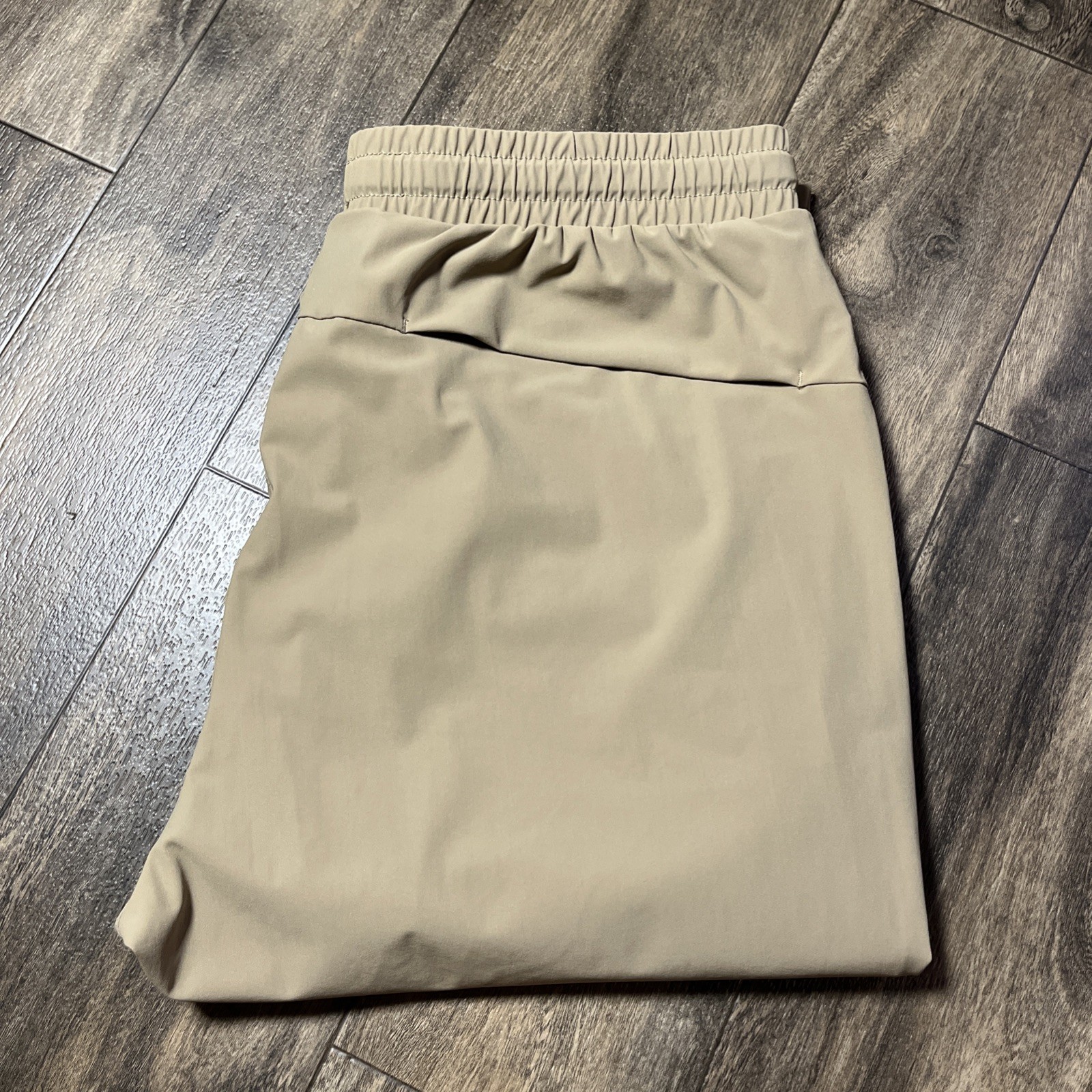 UNRL In Flex Jogger III Pants Men’s Small Desert Khaki Golf Stretch EUC