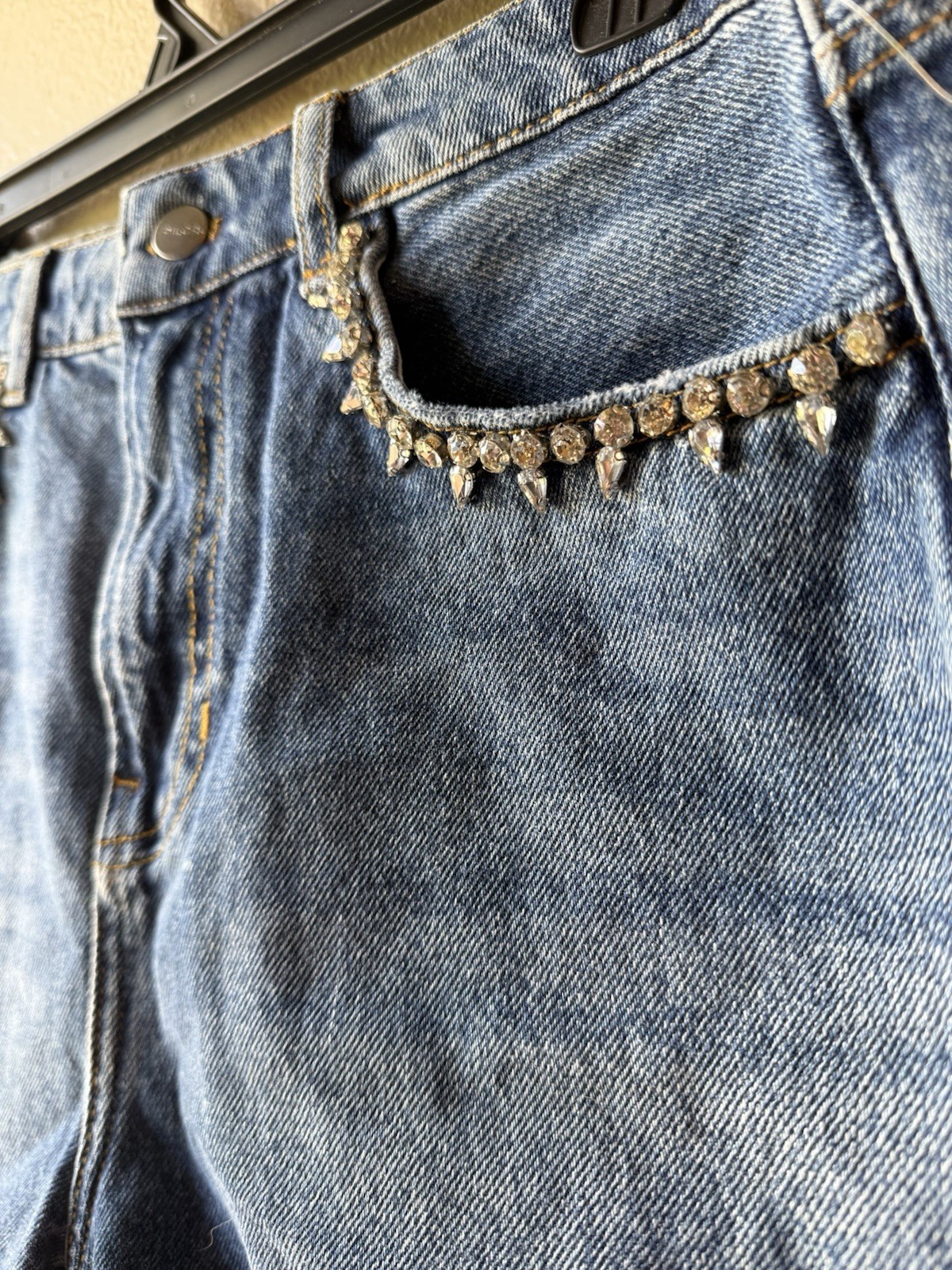 Pilcro Blue Denim Cut Off Shorts Rhinestone Trim 5-Pocket Mid Rise 29