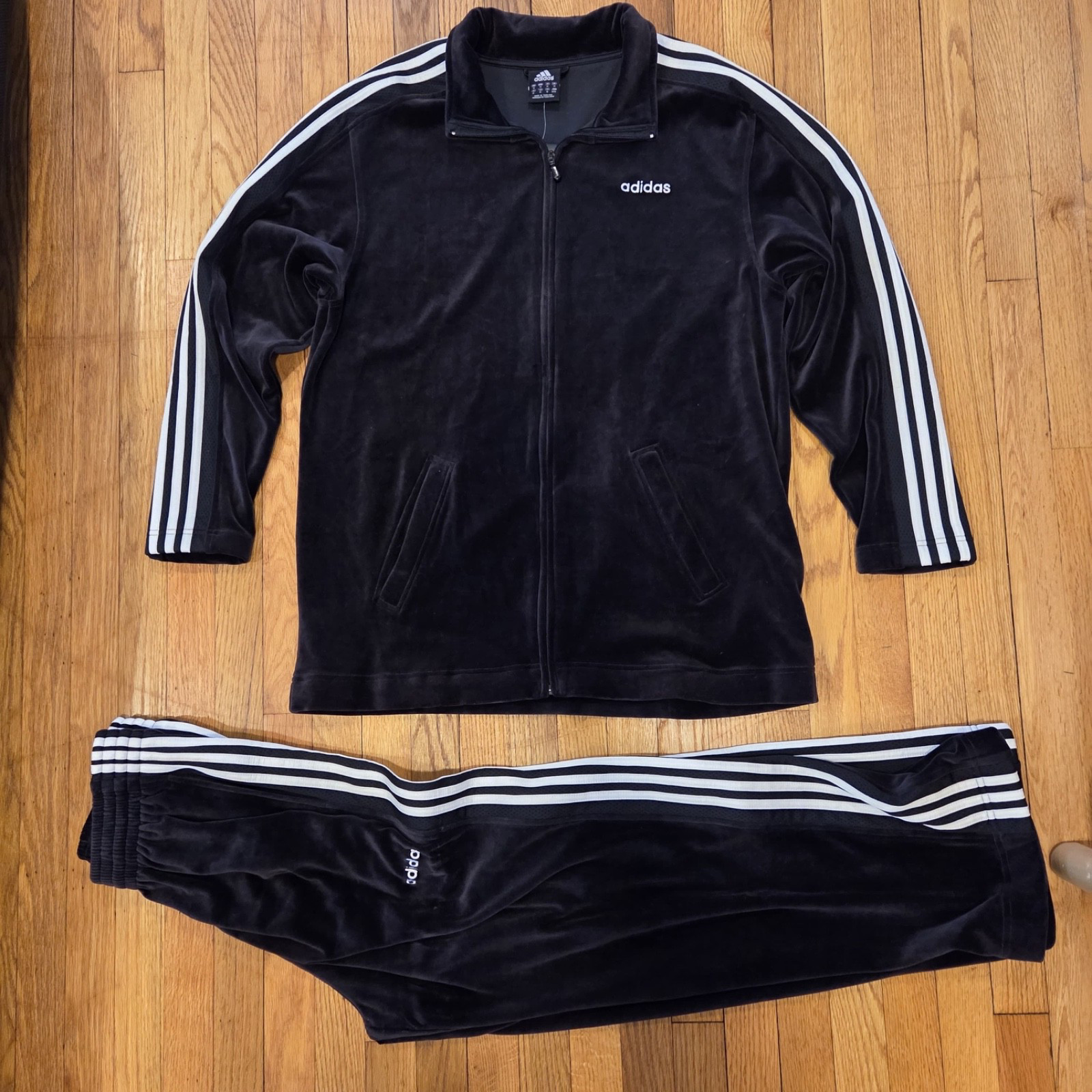 Vintage Men Adidas Black & White Velour Sweatsuit Tracksuit Velvelt NWT S M L