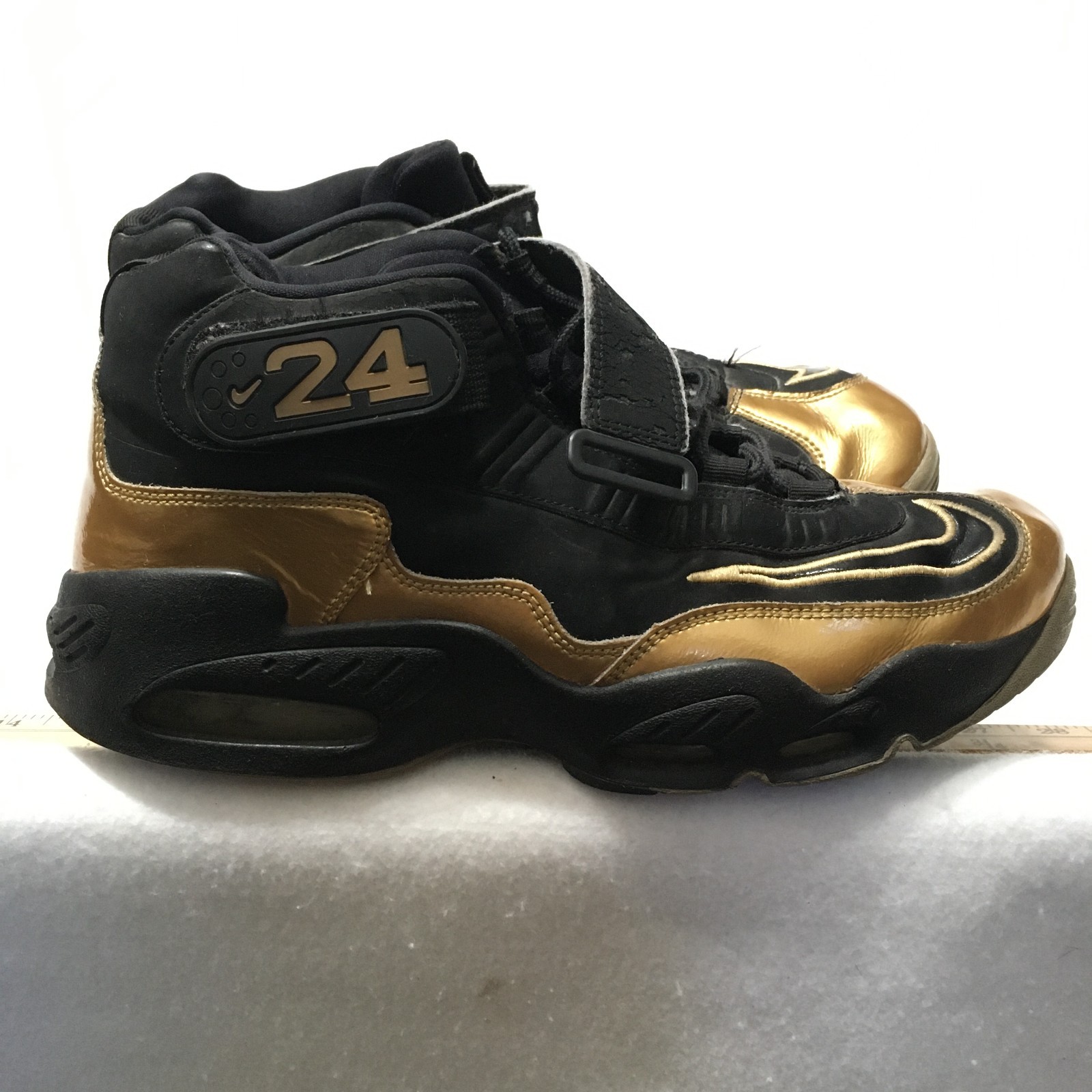 Nike Air Griffey Max 1 Size 11 gold 354912-006 date 2013 #24