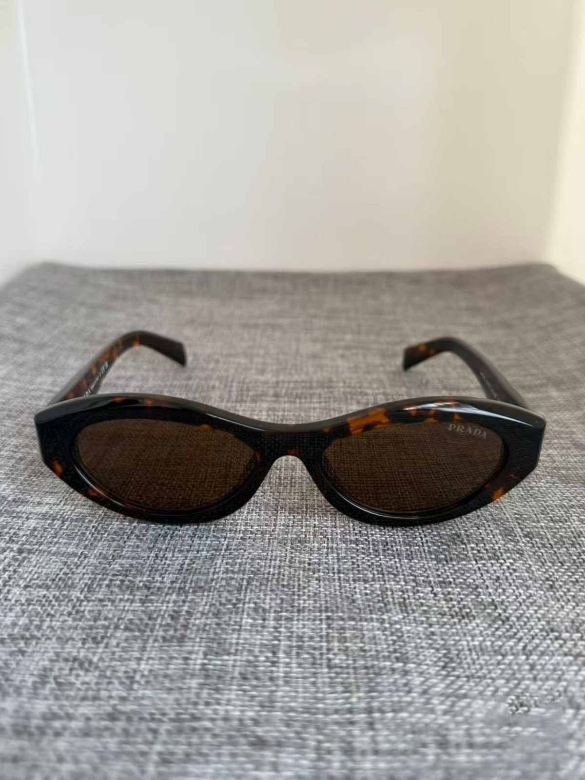 Authentic Prada SPR26Z Classic Tortoise Shell Frame Luxury Designer Sunglasses