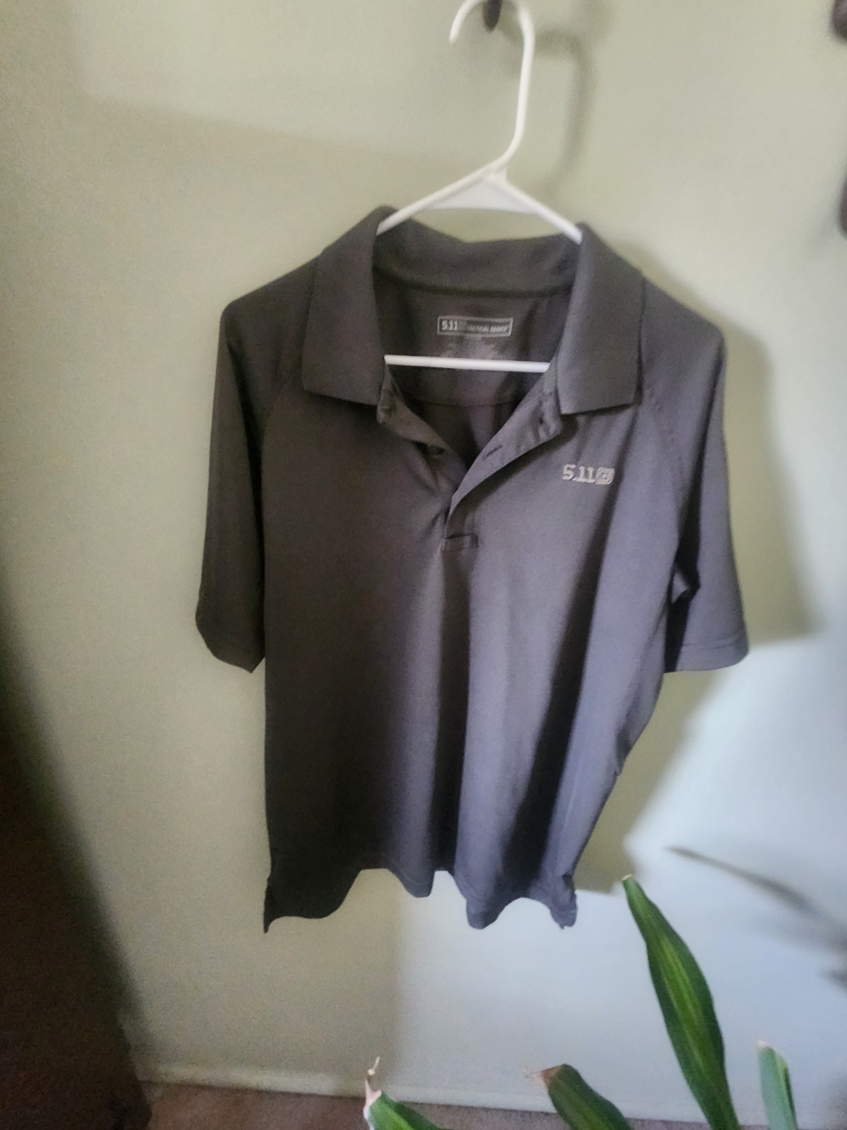 5.11 Tactical Men’s Size Medium Short Sleeve Performance Polo Shirt Olive Green