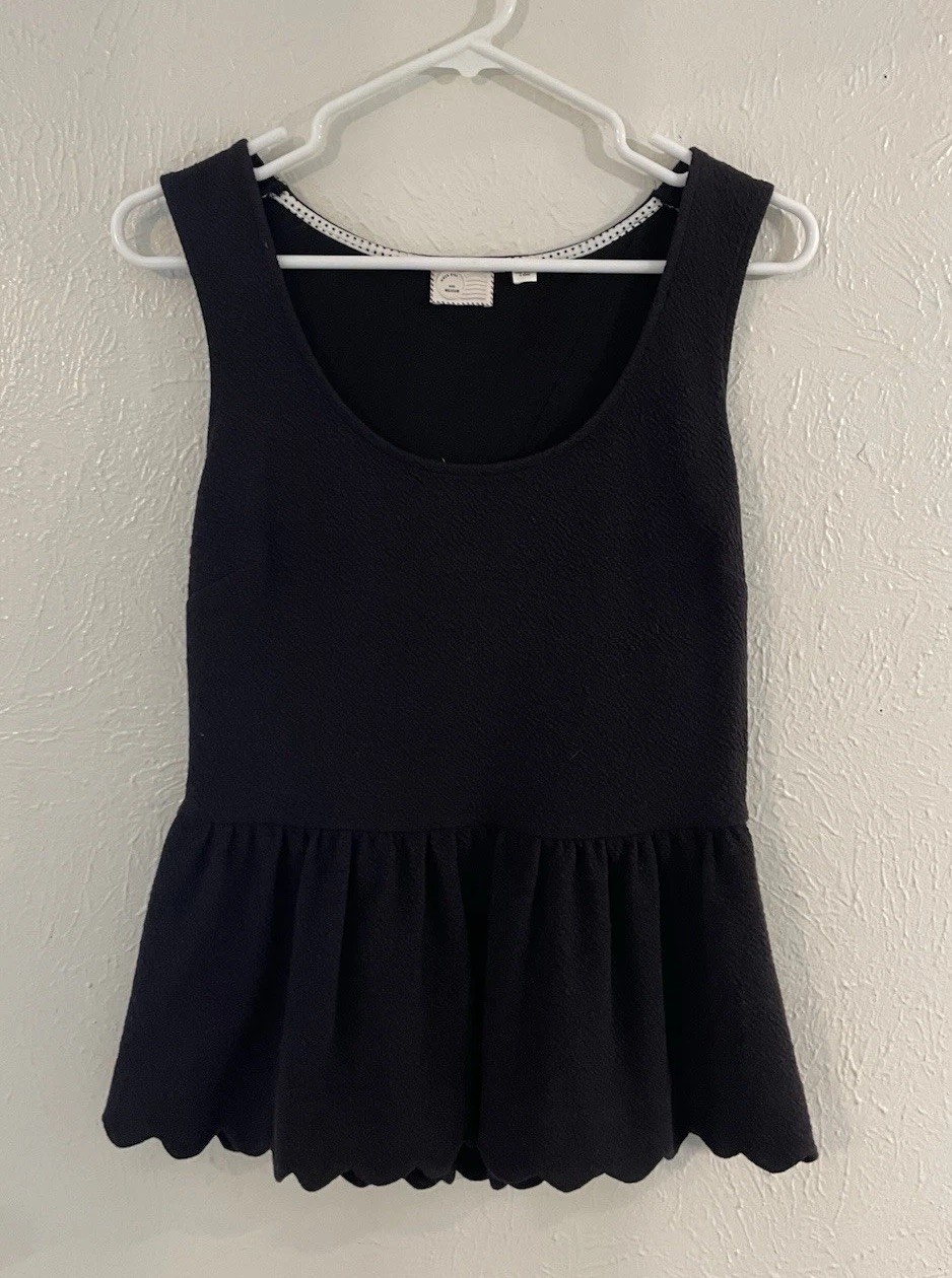 Anthropologie Women’s Black Scalloped Peplum Tank Top Size M