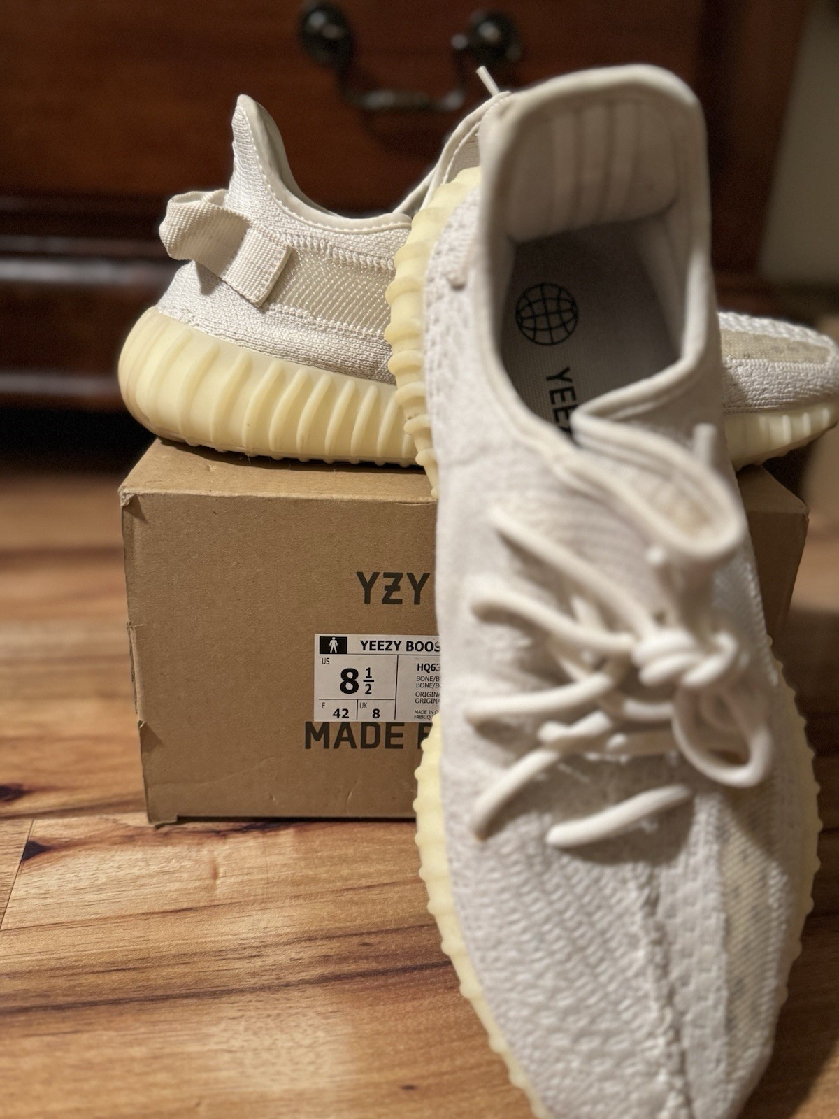 adidas Yeezy Boost 350 V2 Bone Low Top Men’s Sneakers Beige/White HQ6316