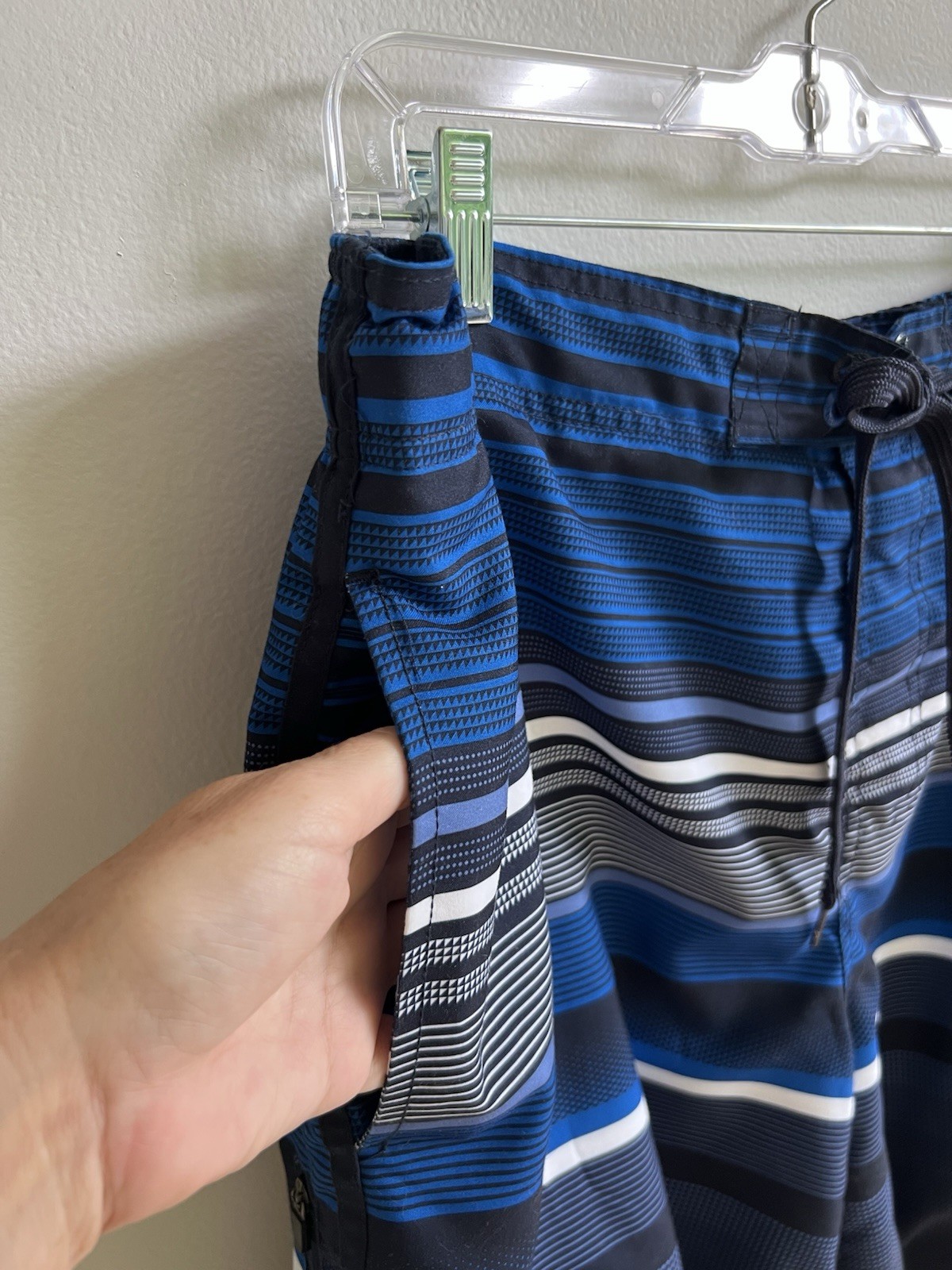 OP Ocean Pacific Men’s Size Large (36-38) Surfer Blue Striped Board Swim Shorts