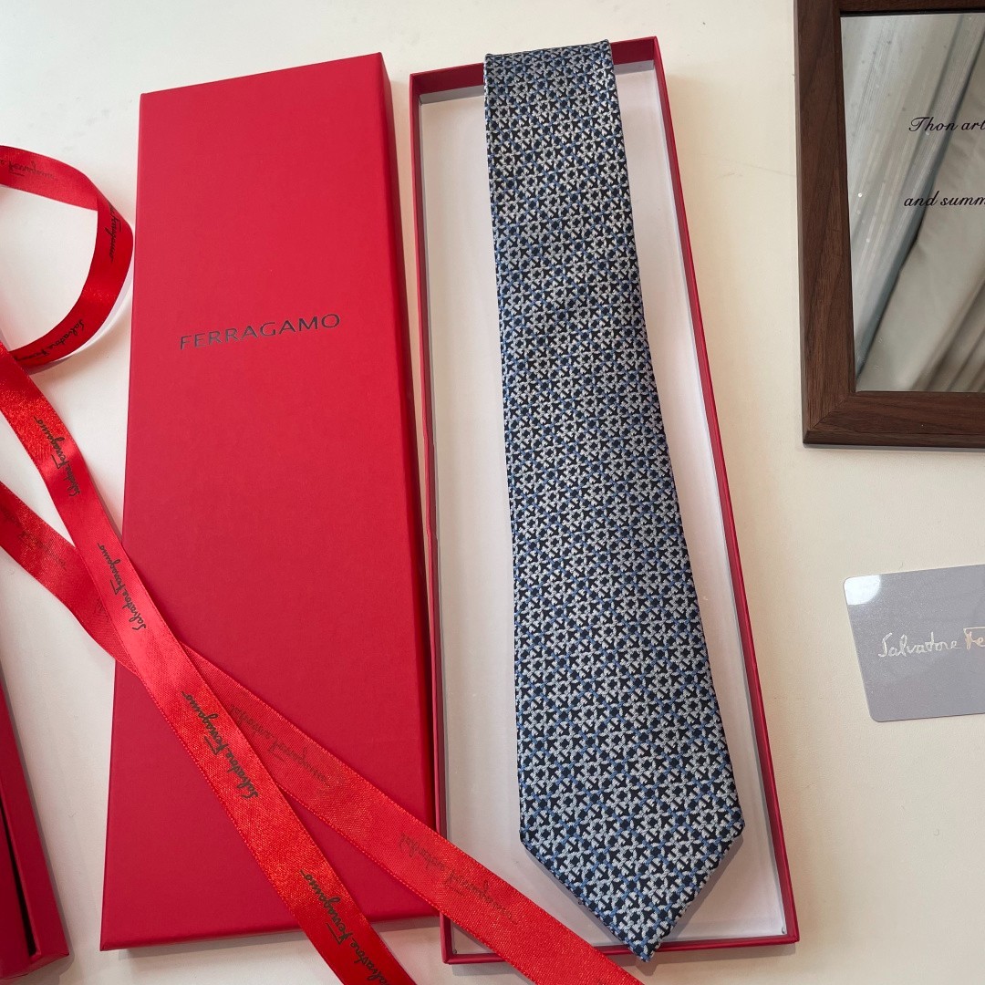 NWT Ferragamo Silk Tie Luxury Business Formal Necktie