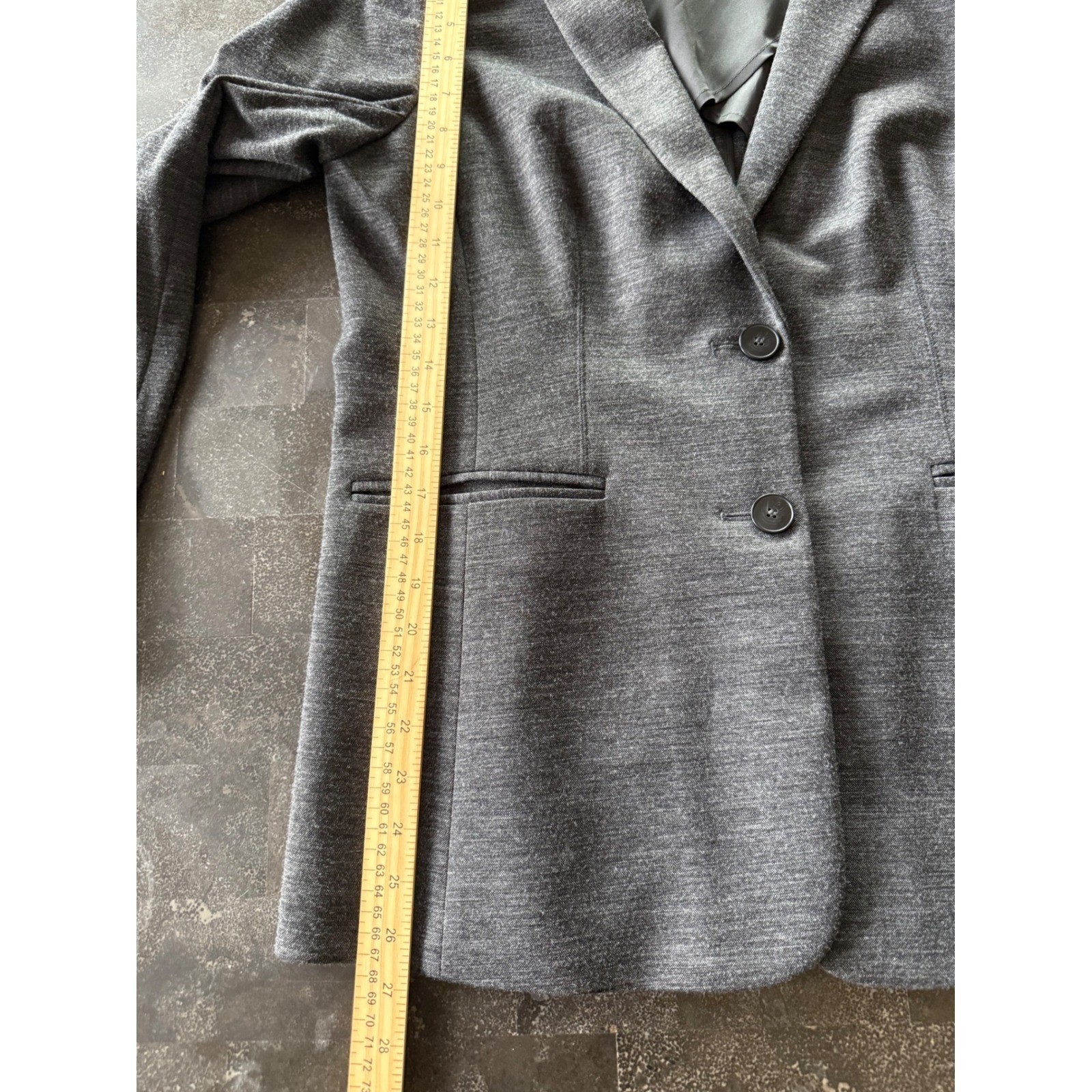 Ann Taylor Size 12 Gray Virgin Wool Blend Blazer Modern Classic Business Career