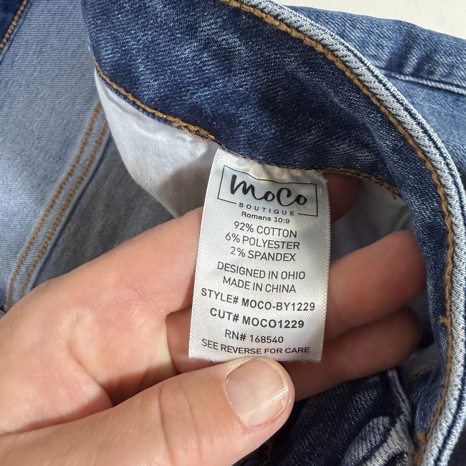 NWT MOCO Boutique Flare Jeans Womens Size 14w Tummy Control Raw Hem MOCO-BY1229
