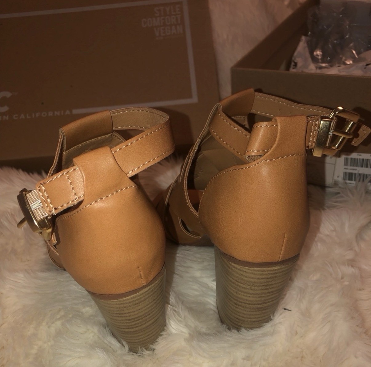 NWT – Born in California – Tan Summer Heels size 6