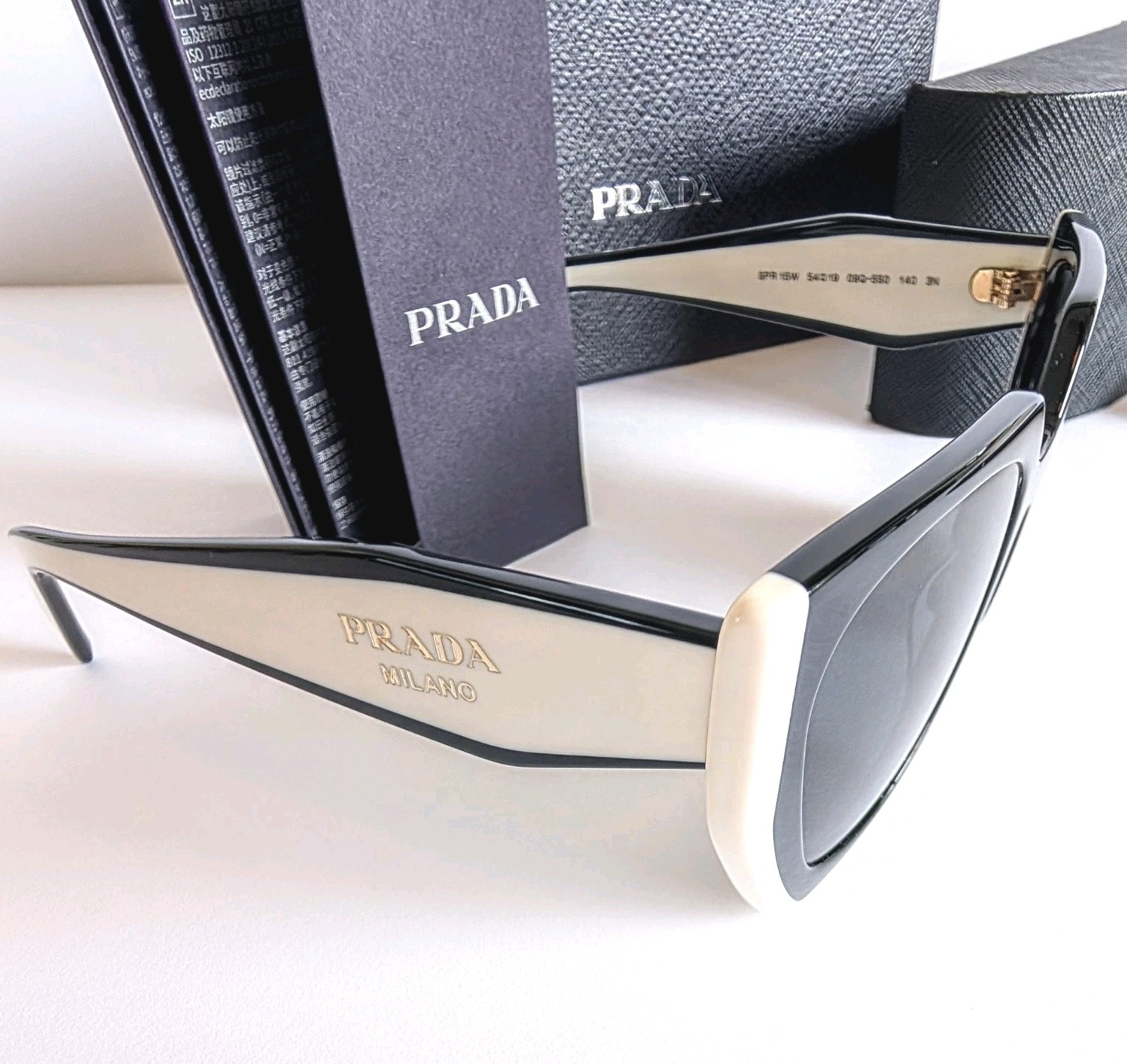 ​Prada Sunglasses Monochrome SPR 15W Black White Geometric PR 15WS 09Q-5S0 New!