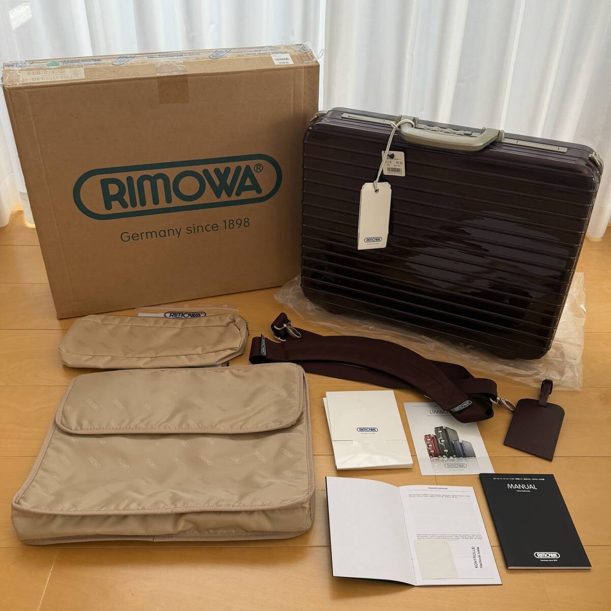RIMOWA LIMBO ATTACHE CARMONA RED 17L 881.12.34.0 RIMOWA Attache Case Carmona Red