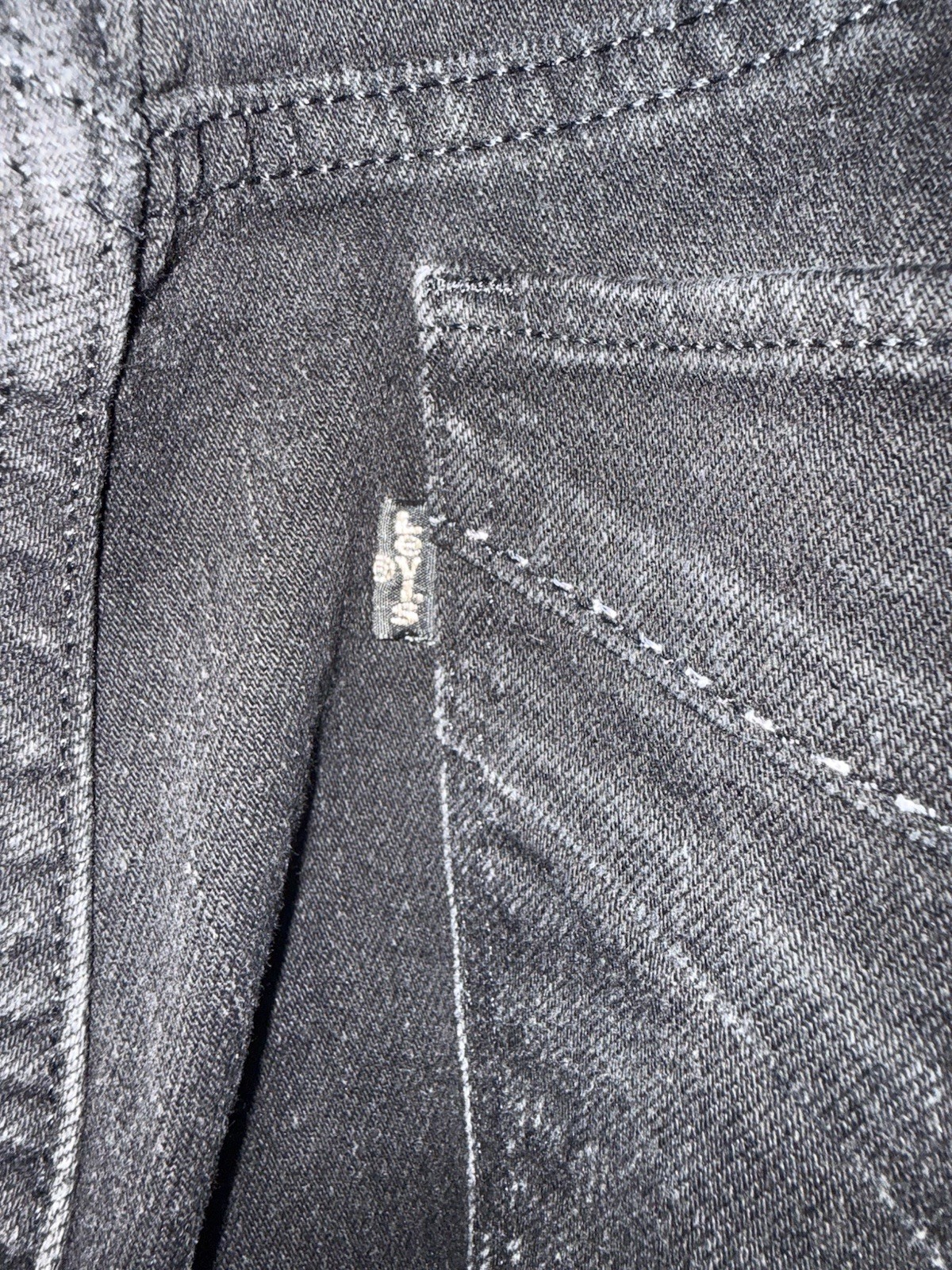 Levi’s Women’s Straight Jeans Black Dark Wash Mid Rise Cotton Denim 5-Pocket