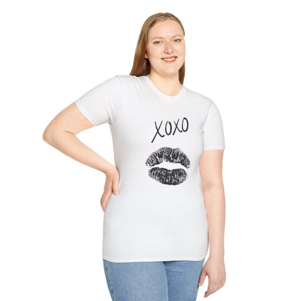 Unisex Softstyle T-Style XOXO