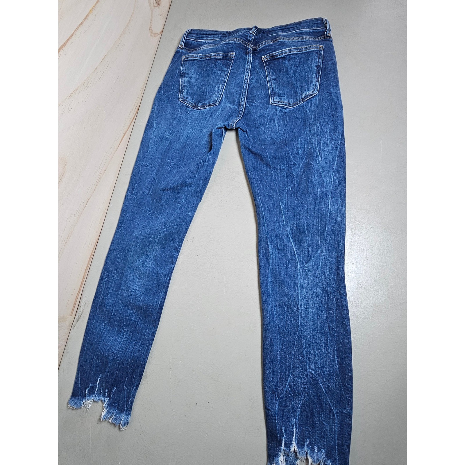 Zara Woman Premium Denim Distressed Slim Jeans Blue Frayed Hem Size 6 2606-115