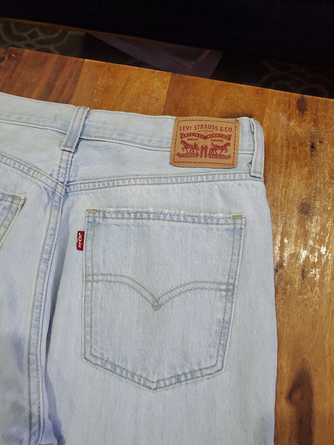 Levi’s Low Pro Straight Jeans Women’s 28 Actual 30×28 Distressed Light Wash…
