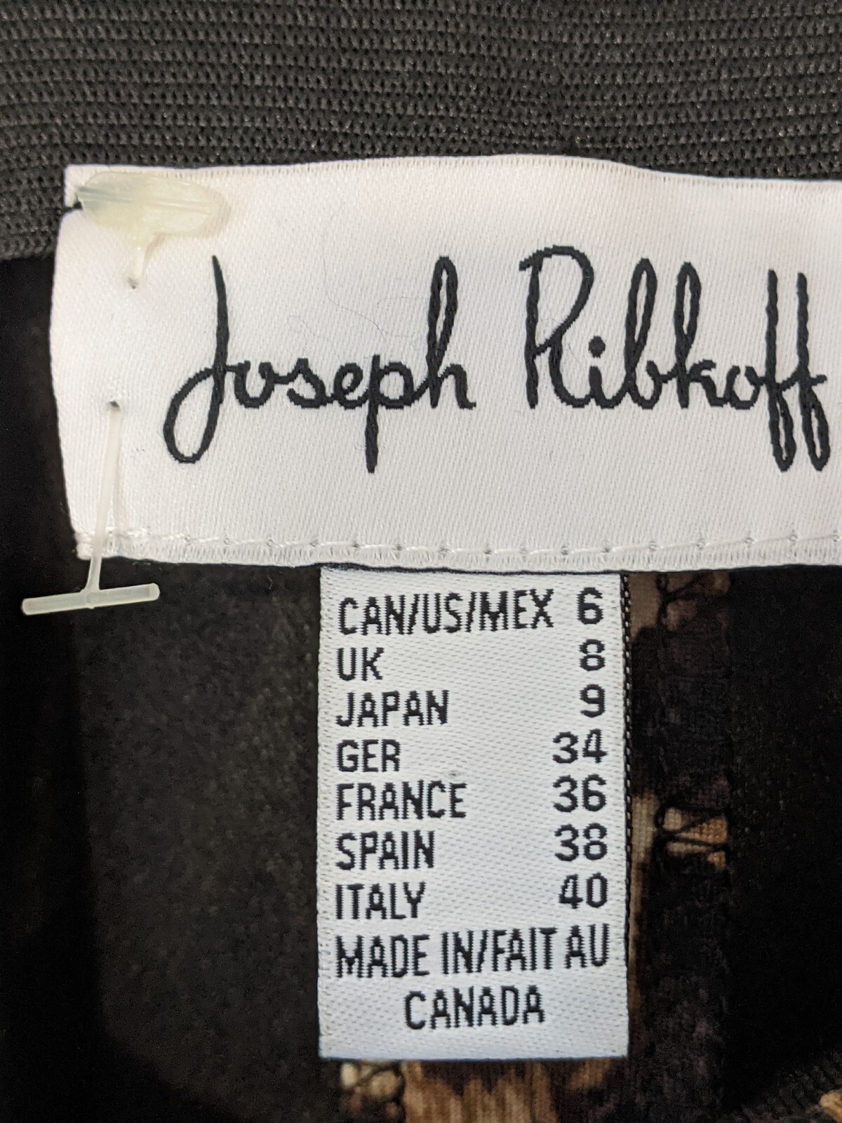 JOSEPH RIBKOFF LADY’S SKIRT SIZE 8 ELASTIC WAIST 26′ – 30″ MADE IN CANADA NEW