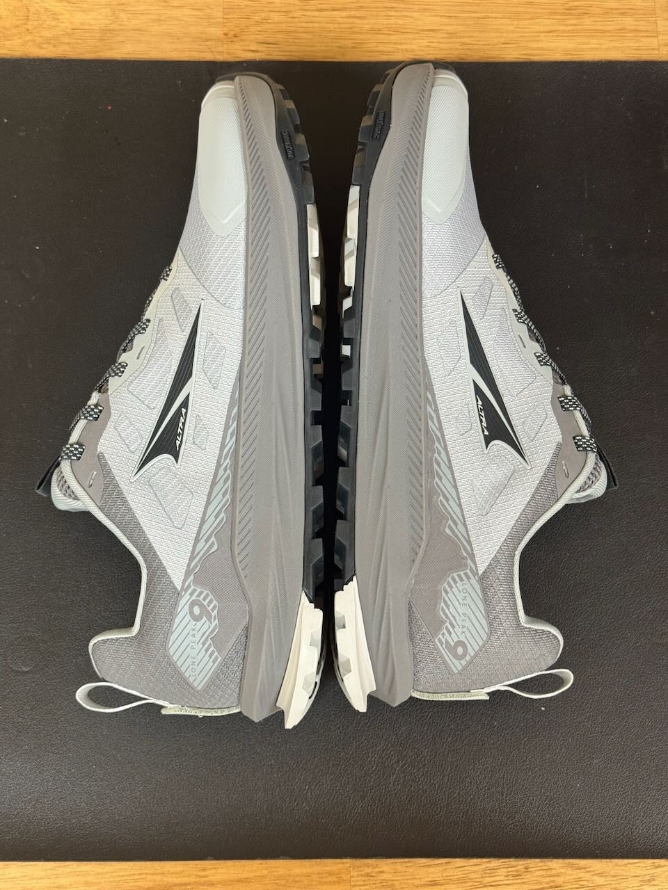 Altra Lone Peak 9 | Size 10M Men’s Trail Running Shoe Gray