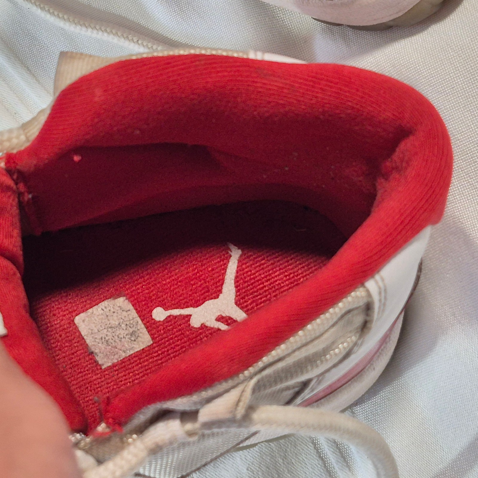 Jordan 11 Retro High Cherry 7.5 Sneakers