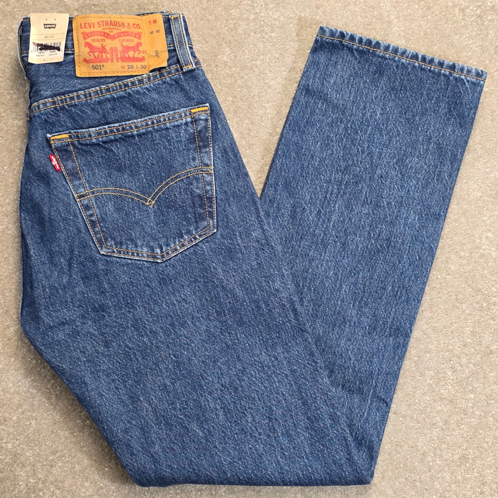 Levis Men’s 501 Original Fit Straight Leg Button Fly Denim Jeans Size 28×30 Blue