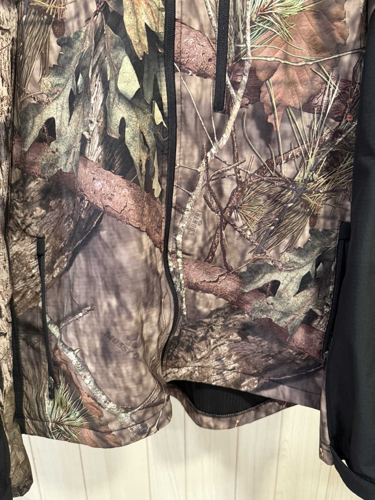 Legendary Whitetails 2XT Men’s Long Sleeve Light Jacket Shirt Camo Hunting Zip