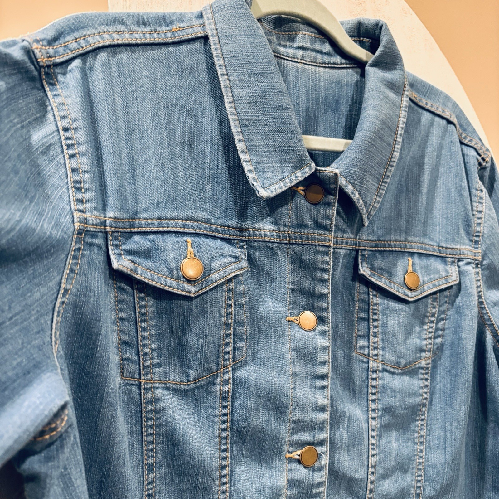 Blue Denim Jacket Button Front Chest Pockets Lightweight Classic Cotton Blend