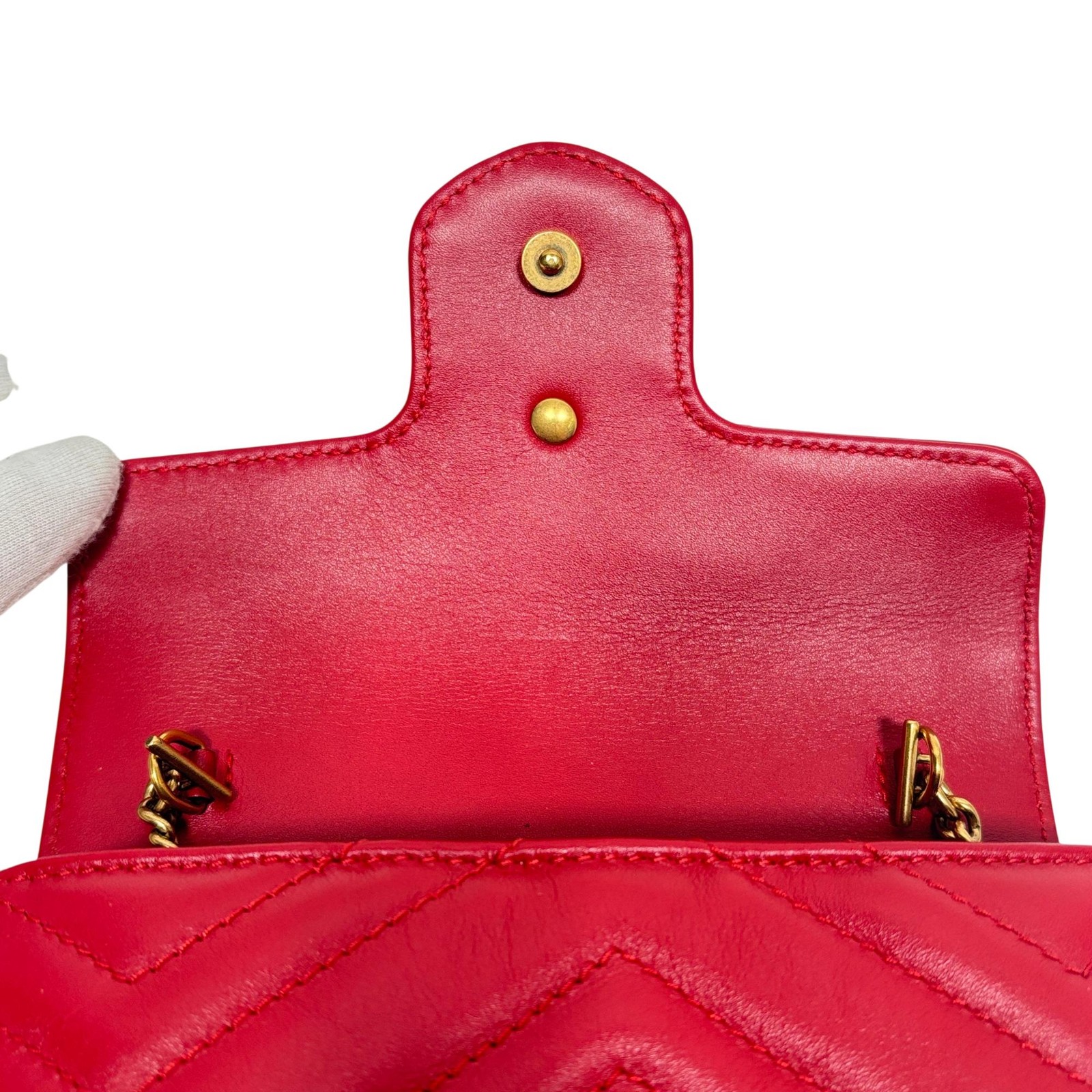 Gucci 476433 GG Marmont Matelassé Super Mini Shoulder Bag – 6.75″ x 4″ x 1.75″