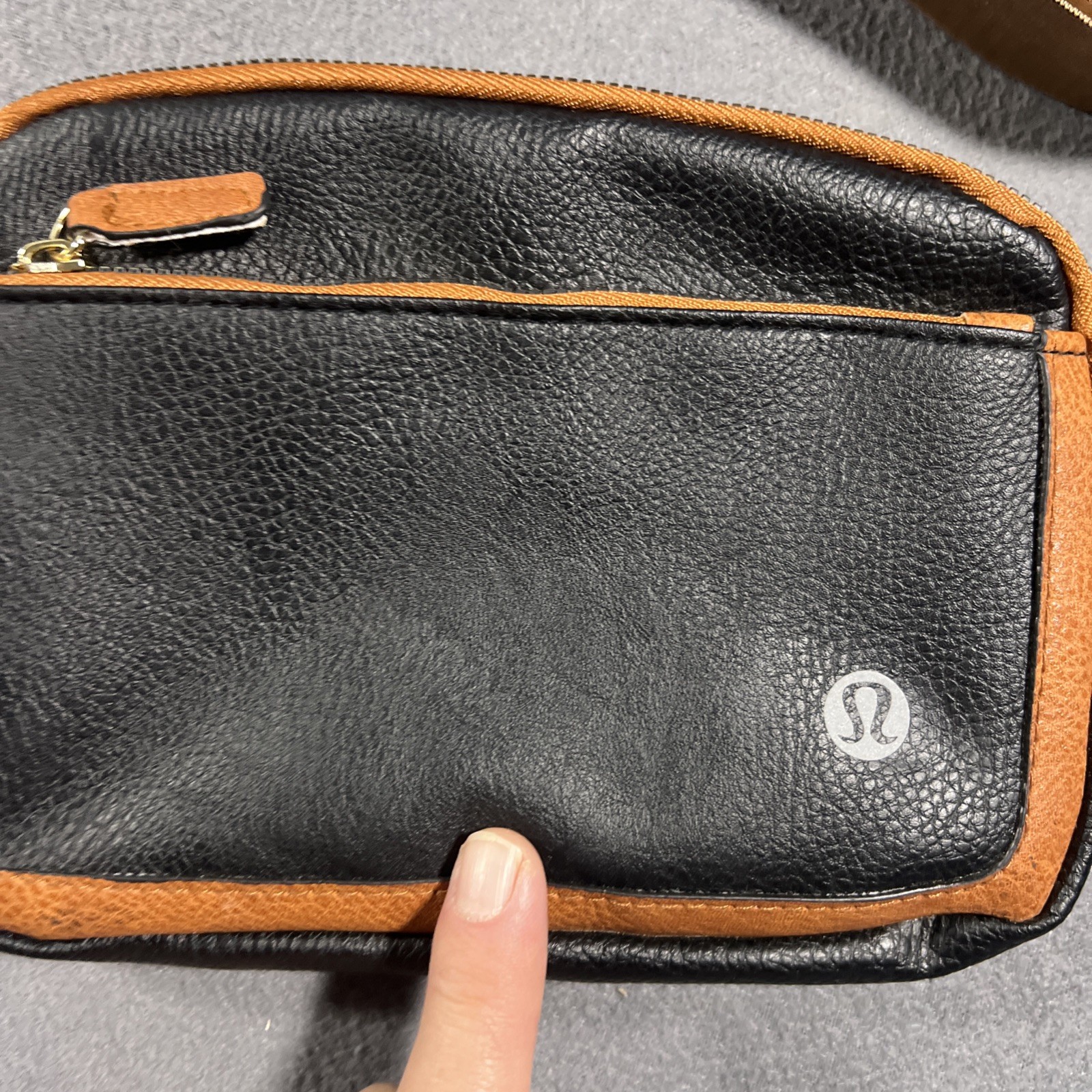Lululemon Everywhere Belt Bag Black Leather Adjustable Strap Fanny Pack READ