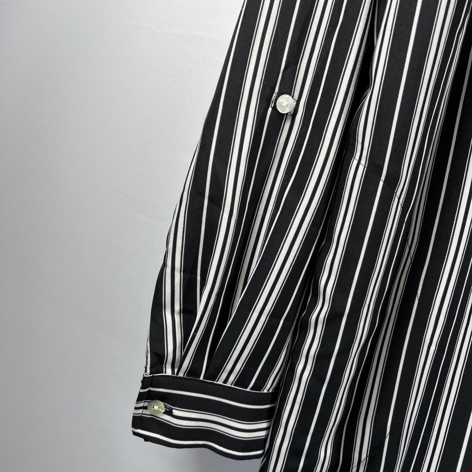 Susan Graver Blouse Tunic Size Large Black White Stripe Button Up Long Sleeves