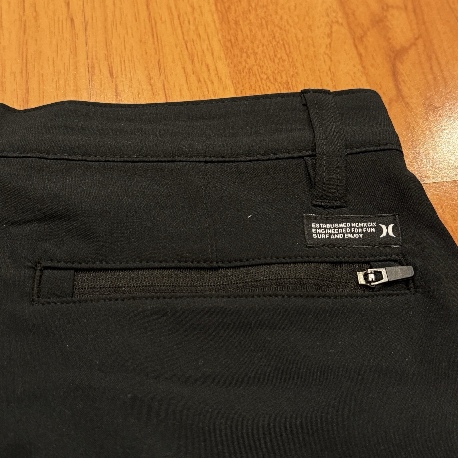 Hurley All Terrain Hybrid Walk Short Black Sz 28 9.75 IN Inseam 20 IN Outseam