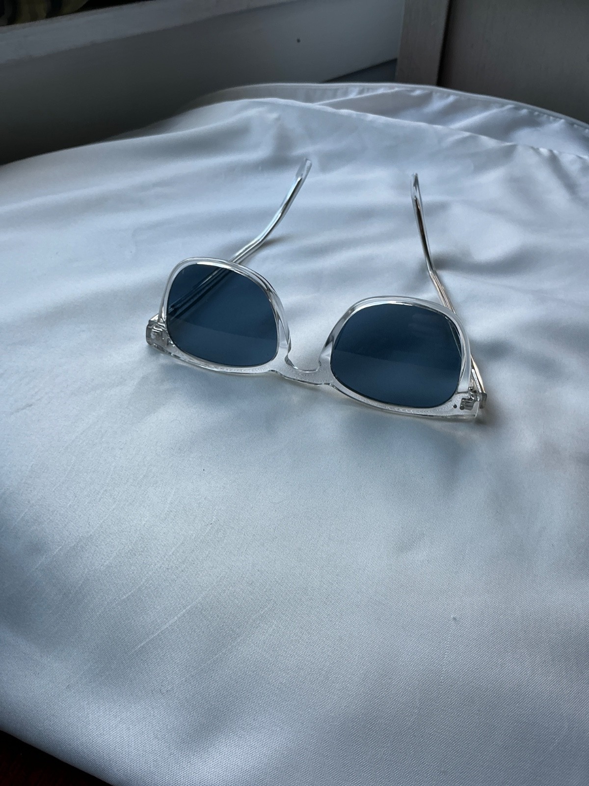 Warby Parker Elio Sunglasses In Crystal Frame