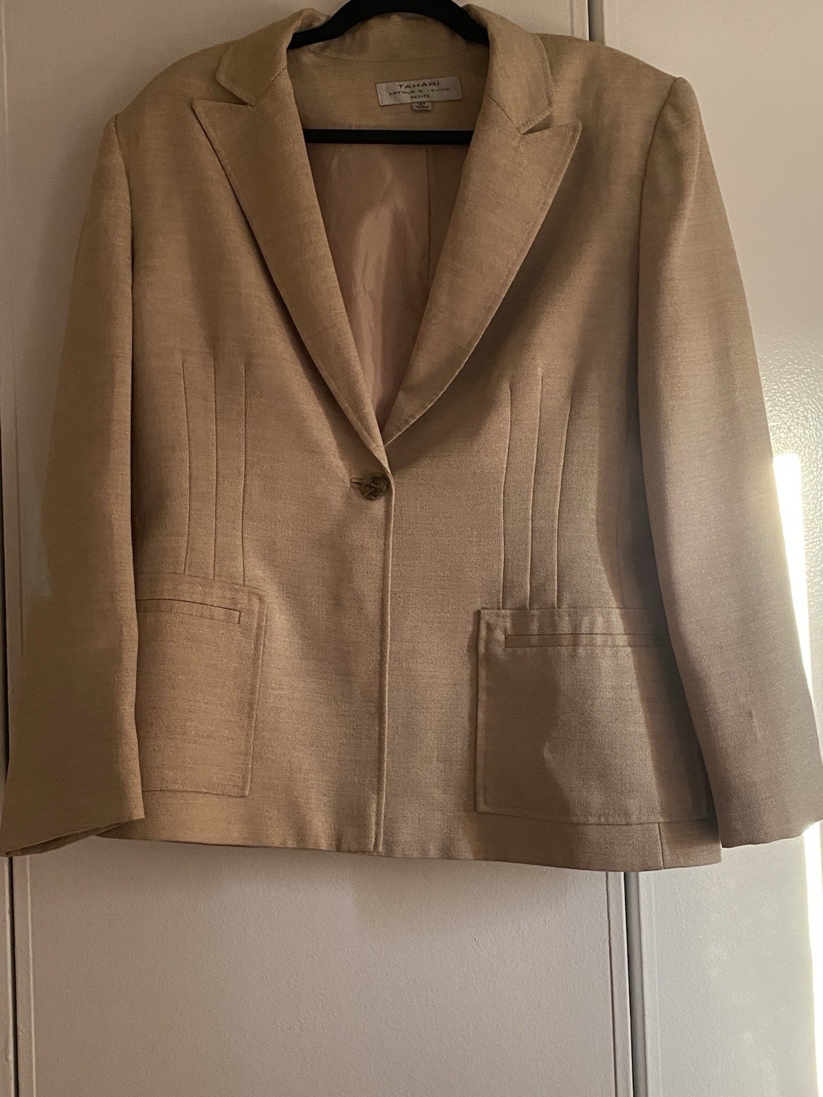 Tahari Arthur S. Levine Petite 16P Beige One-Button Lined Notch Blazer