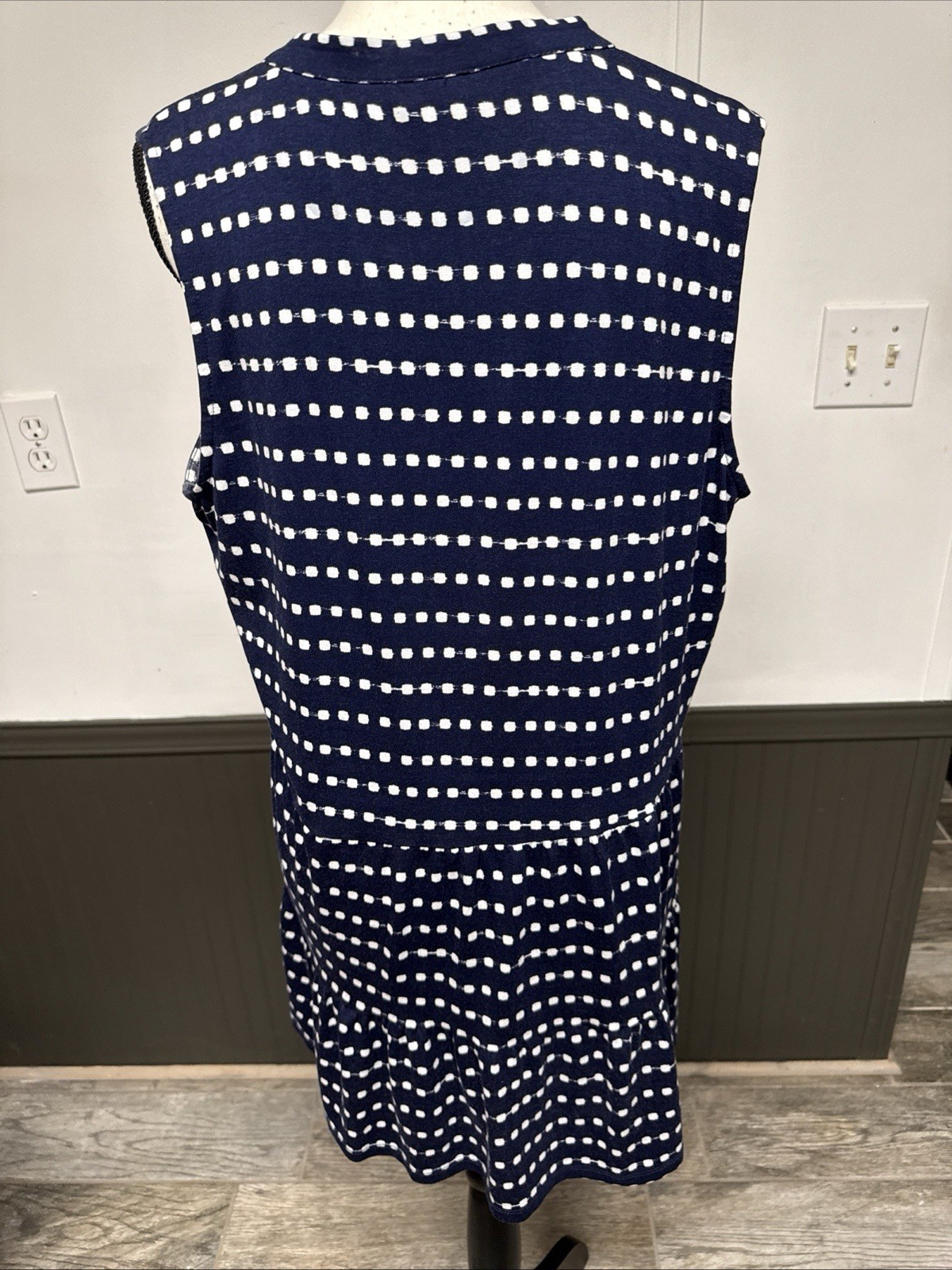 NWOT New Direction Navy Blue Button Up Sleeveless Tunic W/Ruffle On Hem Sz XL