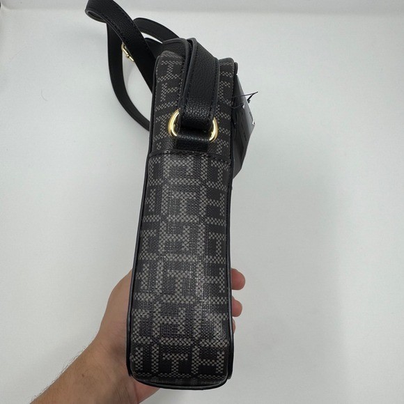 NWT Tommy Hilfiger Crossbody Monogram Logo Gray Women’s Bag 8×6.75×2.25