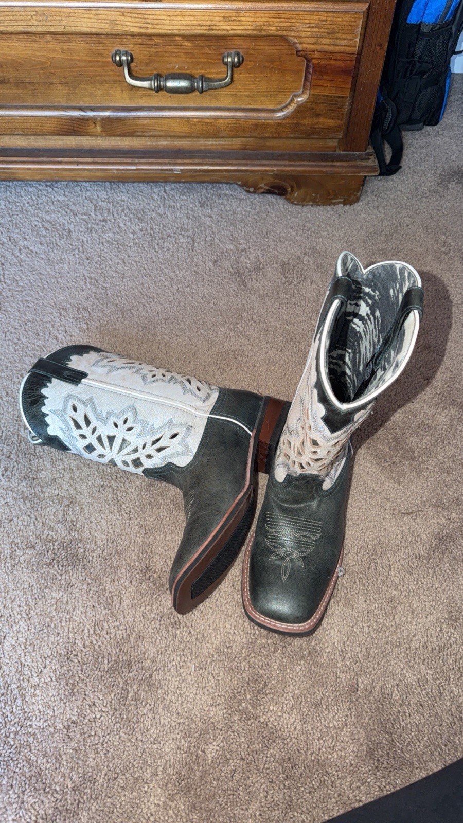 Laredo Women’s Turquoise And White Cowboy Boots Size 9.5 (only Worn Twice)