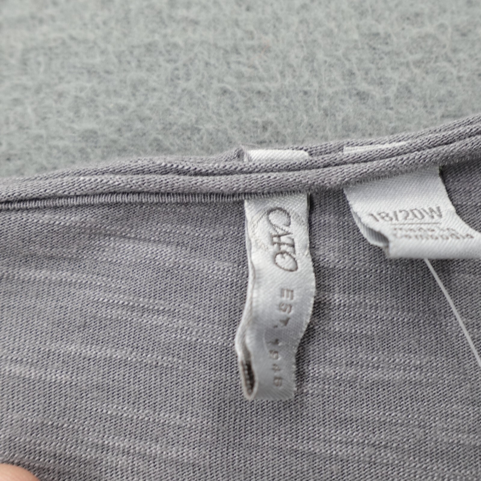 Cato Plus Sportswear Top Women’s Size 8/20W Gray Long Sleeve Bow Front NWT!