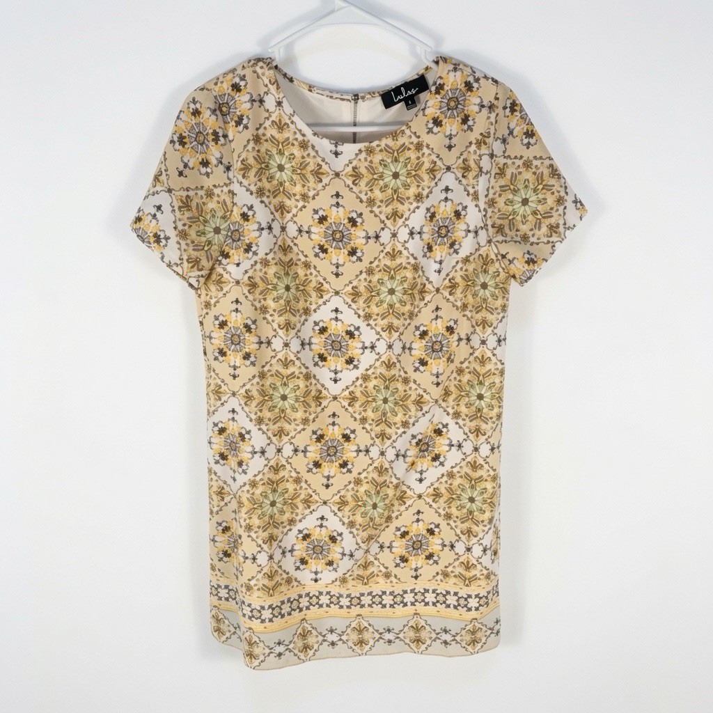 Dandy Lion Yellow, Medallion Floral Tile Print Shift Dress Size SM Short Sleeve