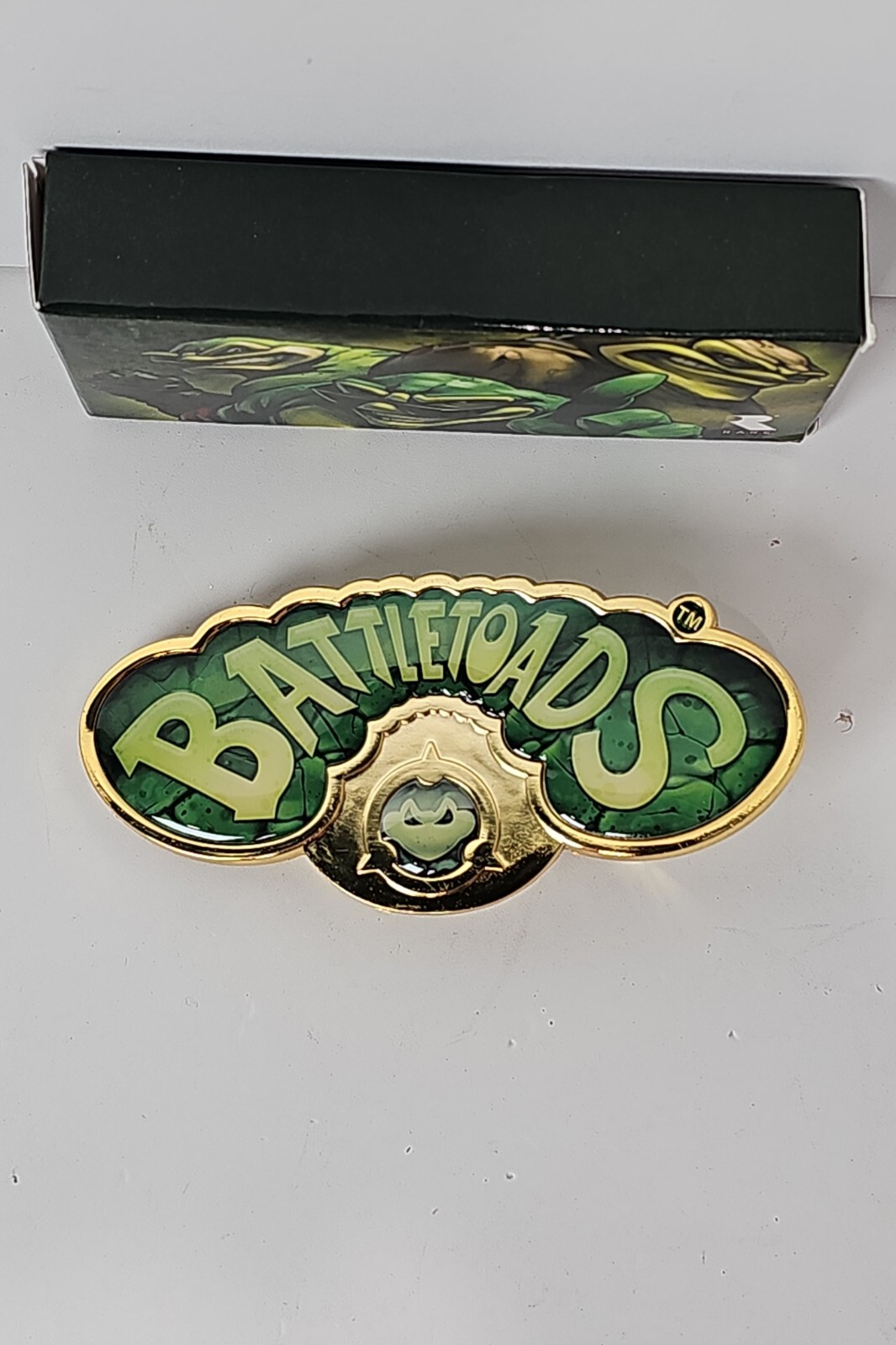 NIB Battletoads Gold Belt Buckle – June 2017 Loot Crate Gaming Exclusive NES