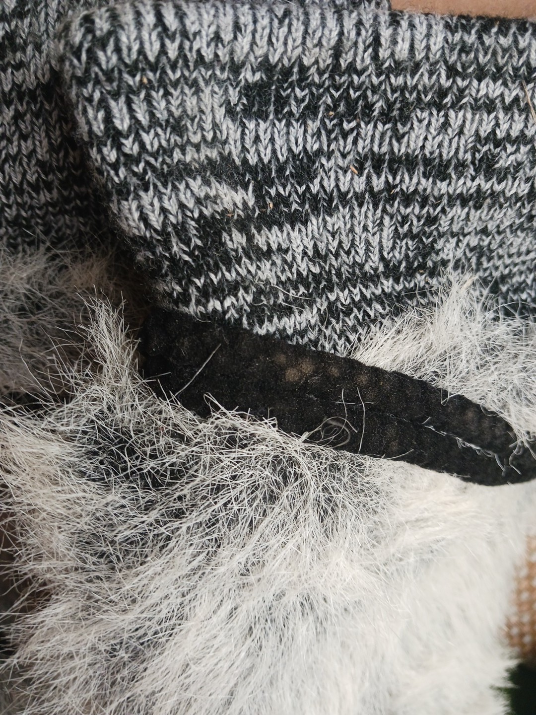 Mukluks Black with Gray Fur Comfort Boots Feather Charm Women US 9 Warm