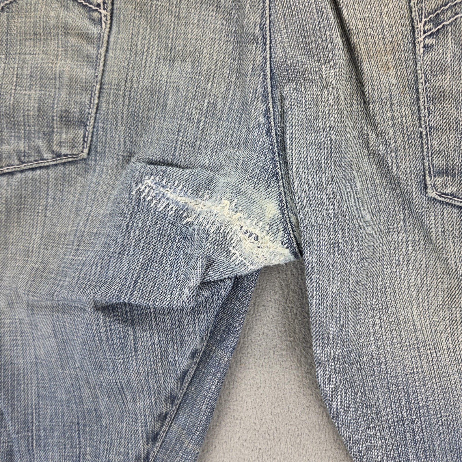 VTG Levis Engineered Jeans Mens Blue Twisted Button Fly Altered Hem Fits 34×32