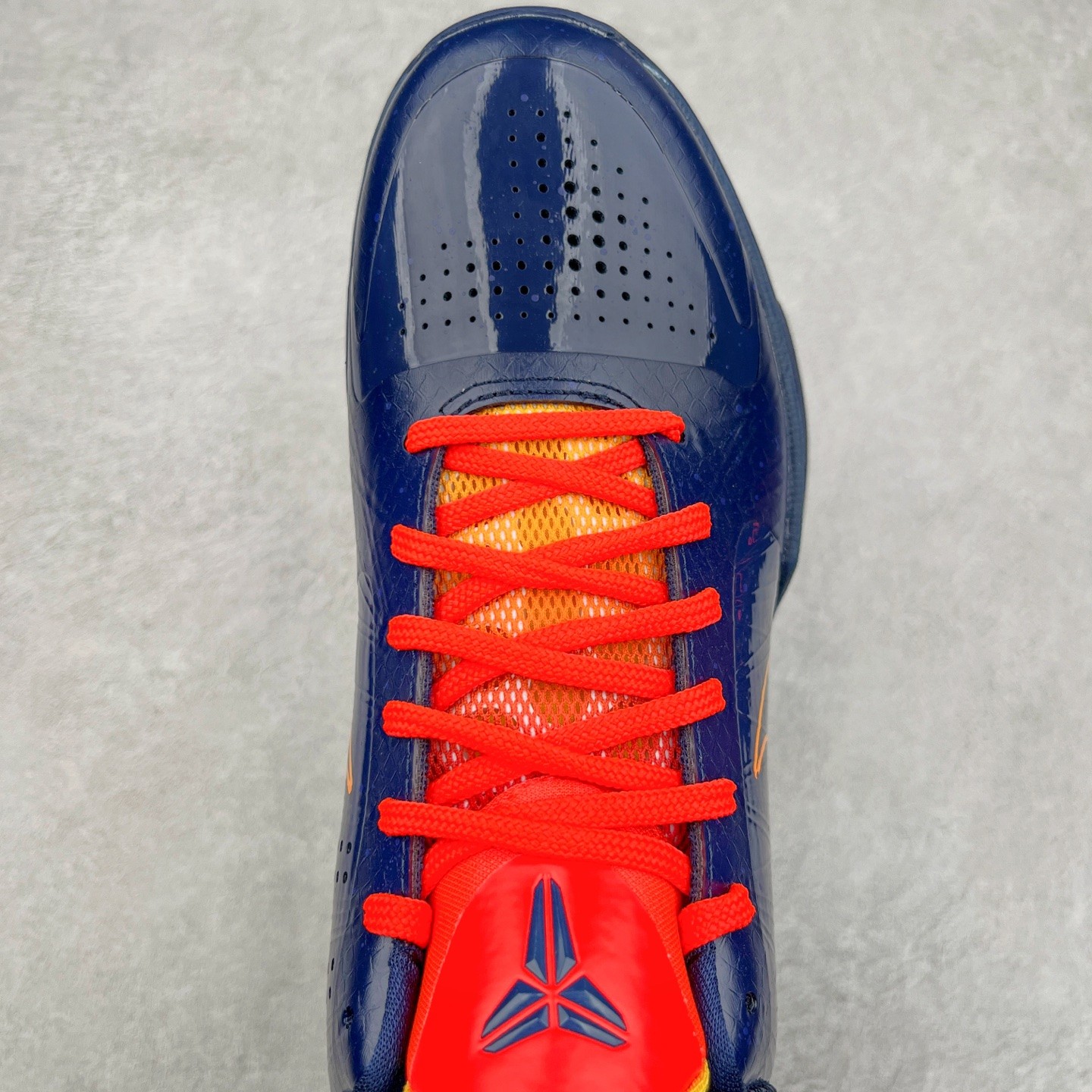 New NK Caitlin Clark x Kobe 5 Protro “Indiana Fever” IM3207-400 Athletic Shoes