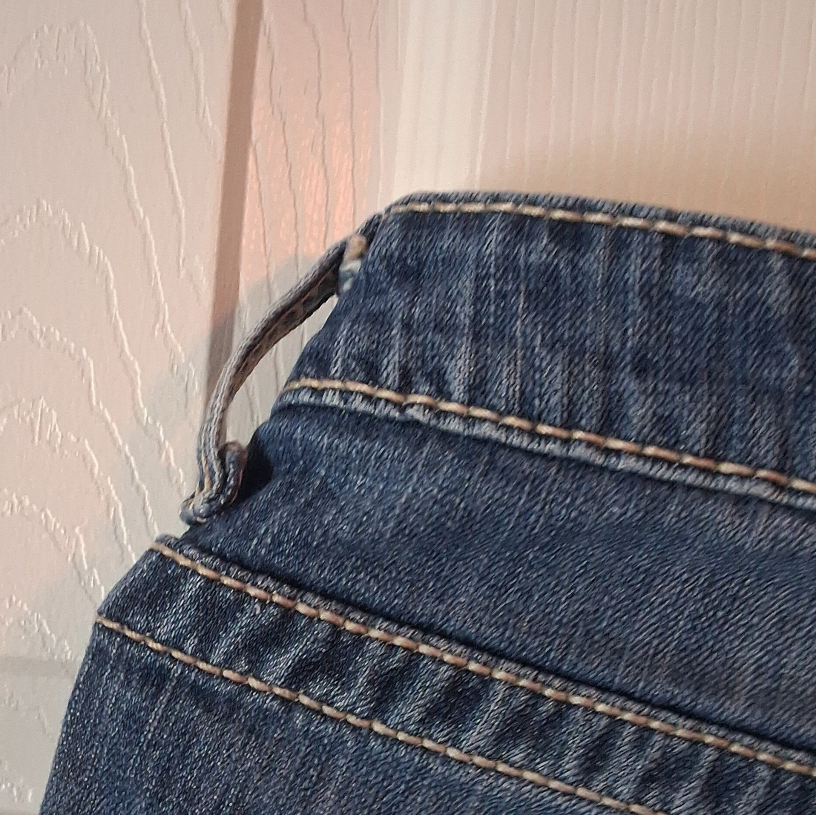 BKE Women’s Bootcut Jeans Blue Medium Wash Low Rise 5-Pocket Button Accents
