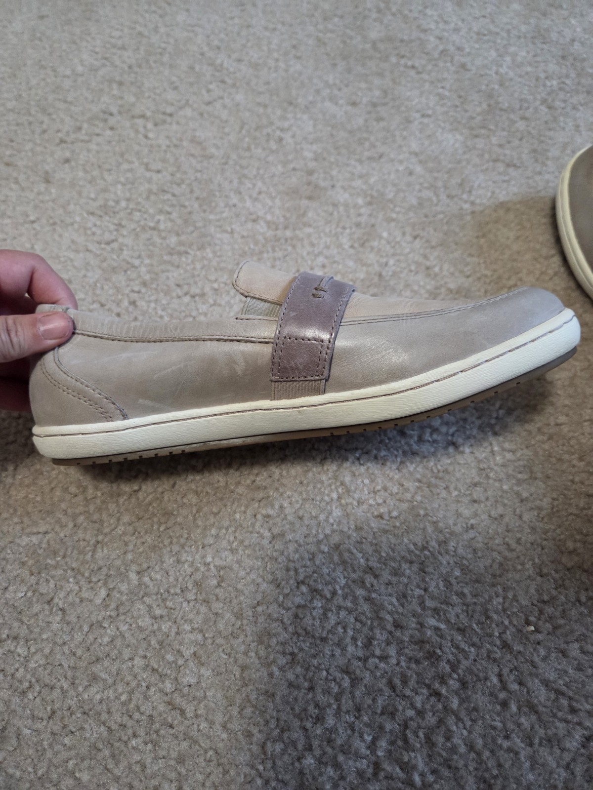 Taos Women’s Leather Slip-On Flat Round Toe Logo Rubber Sole Beige 8
