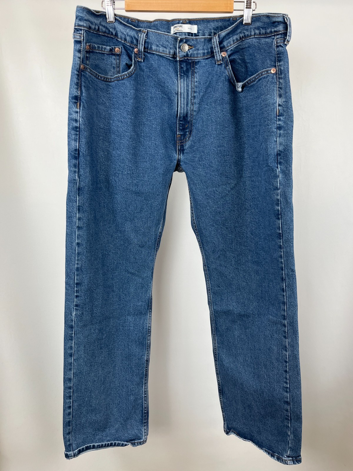 Signature by Levi Strauss Mens Size 40×32 Relaxed Fit Zip Fly Jeans Blue Denim