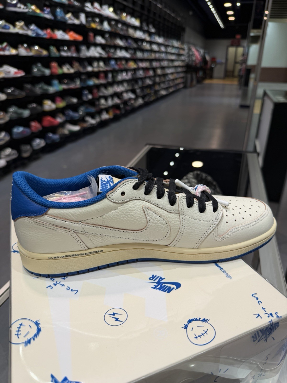 Size 11 – Fragment Design x Travis Scott x Air Jordan 1 Retro (DM7866 104)