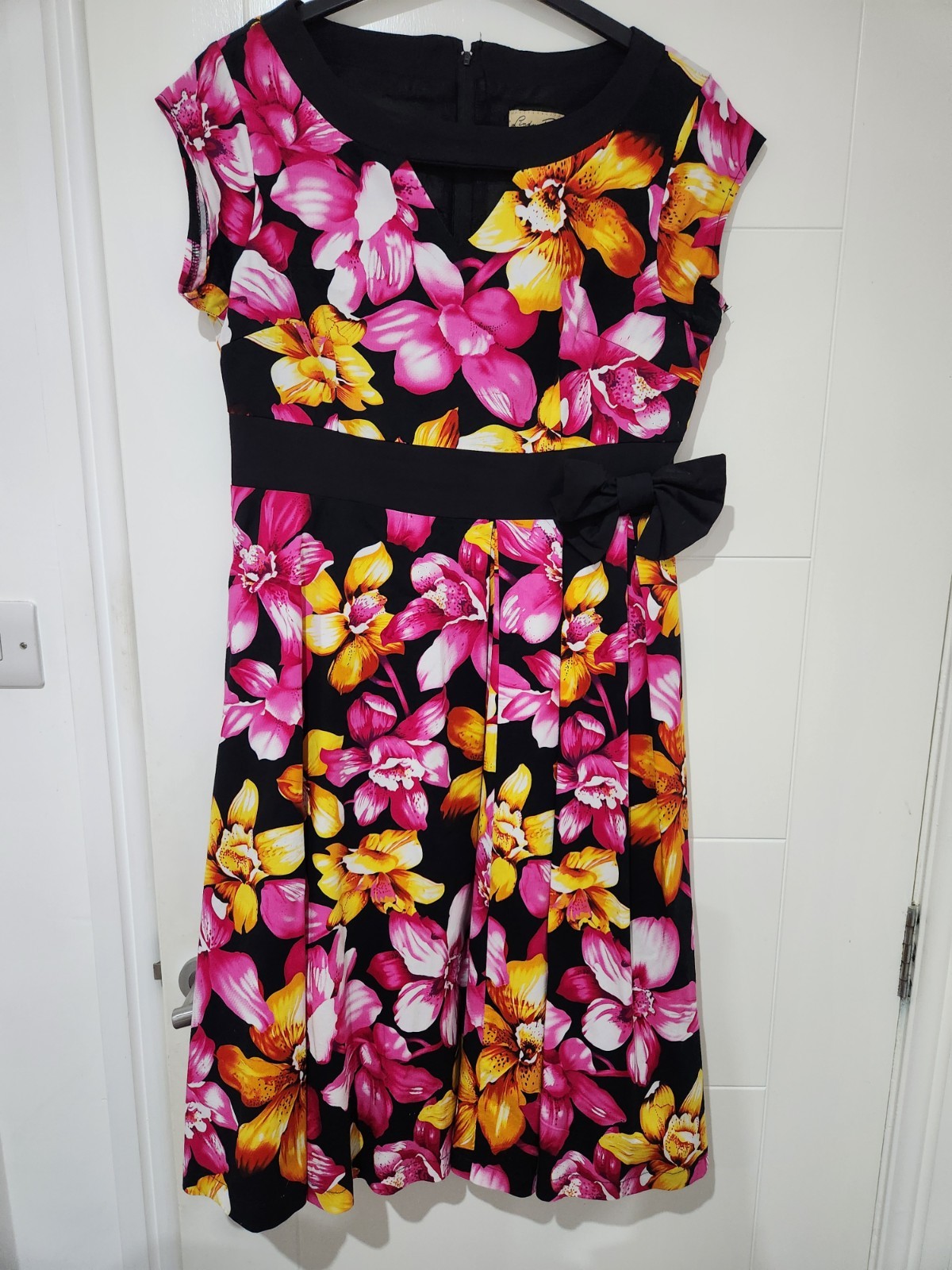 Lindy Bop Floral Fit & Flare Dress Size 14 Black Pink Yellow Bow Retro Tea Dress
