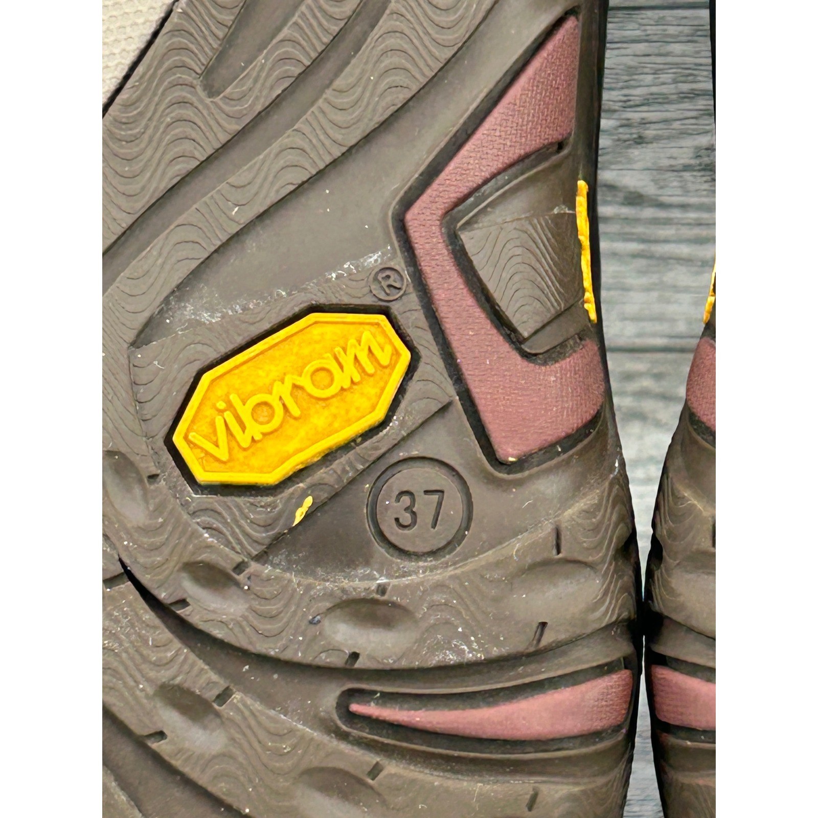 Dansko Paisley Waterproof Shoes Brown Vibram Sole Women Sz EU 37 US 7 4350467200