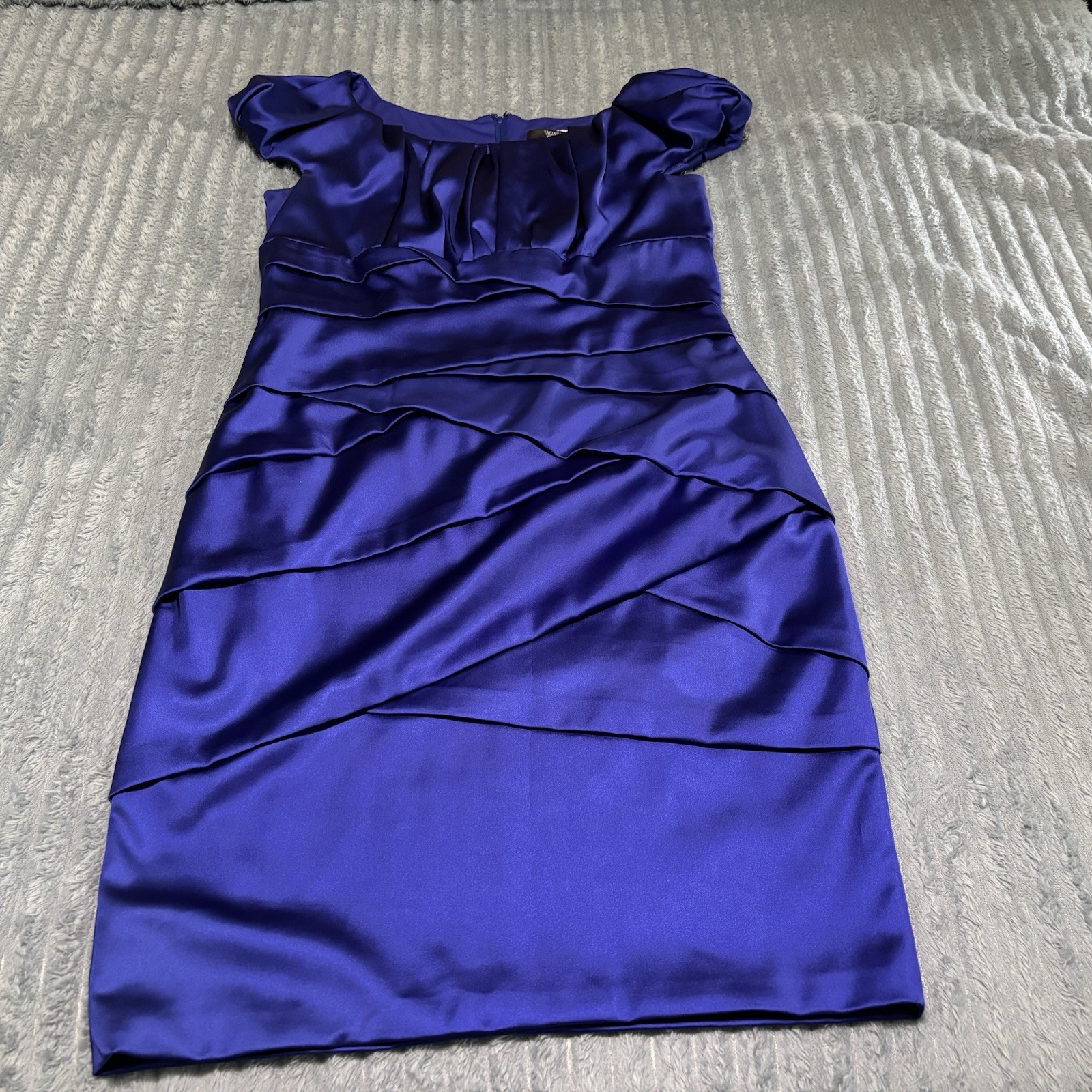 Women’s Tadashi Collection Blue Satin Pleated Sheath Dress 16 Scoop Neck