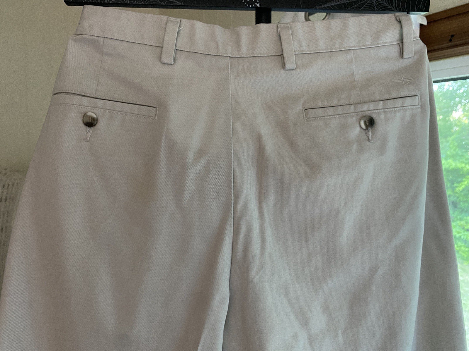 Dockers Men’s Dress Pants 36 * 32 Khaki Button Up 30 Inch Inseam